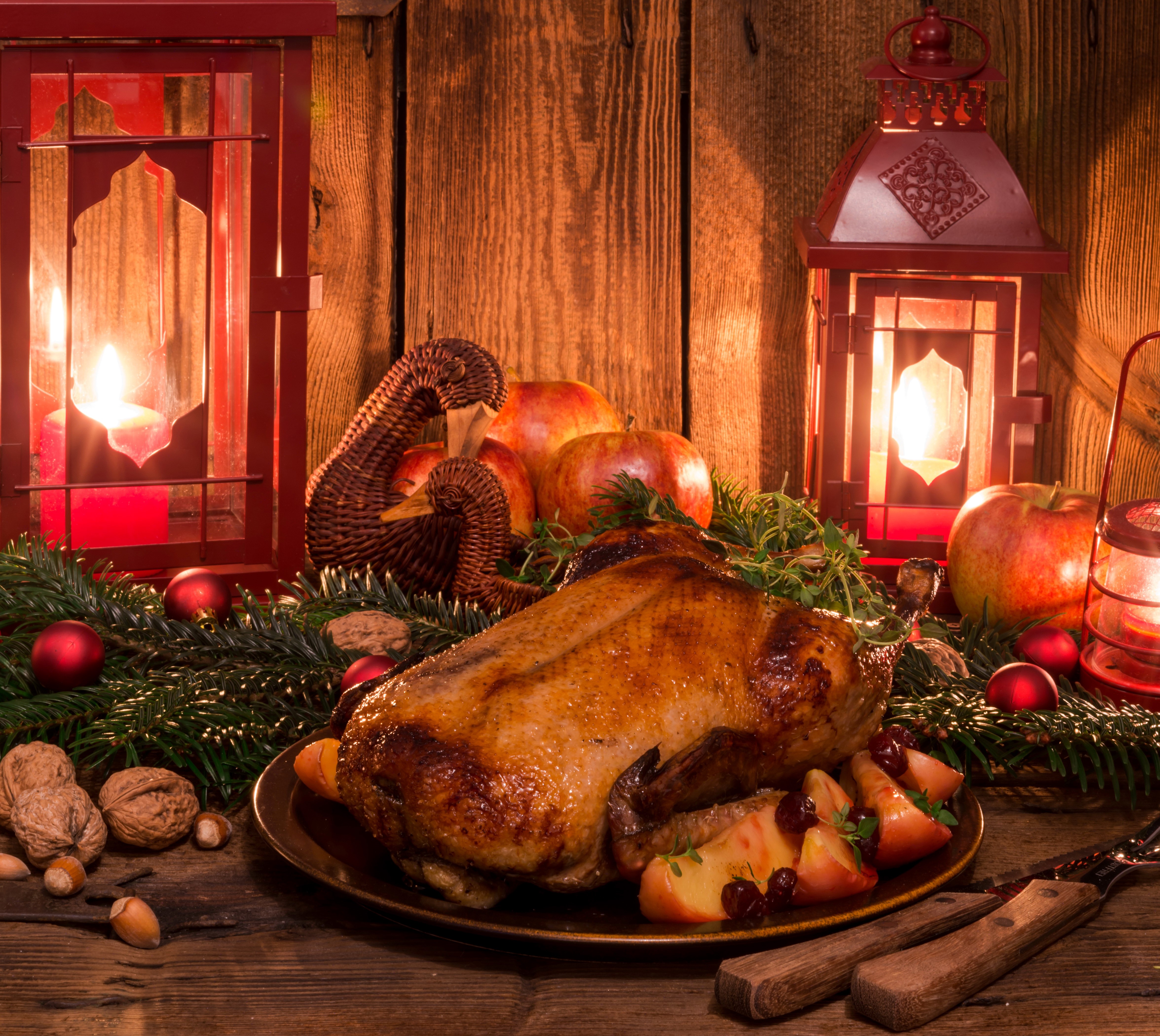 Roast Duck with Apples and Lanterns HD Wallpaper