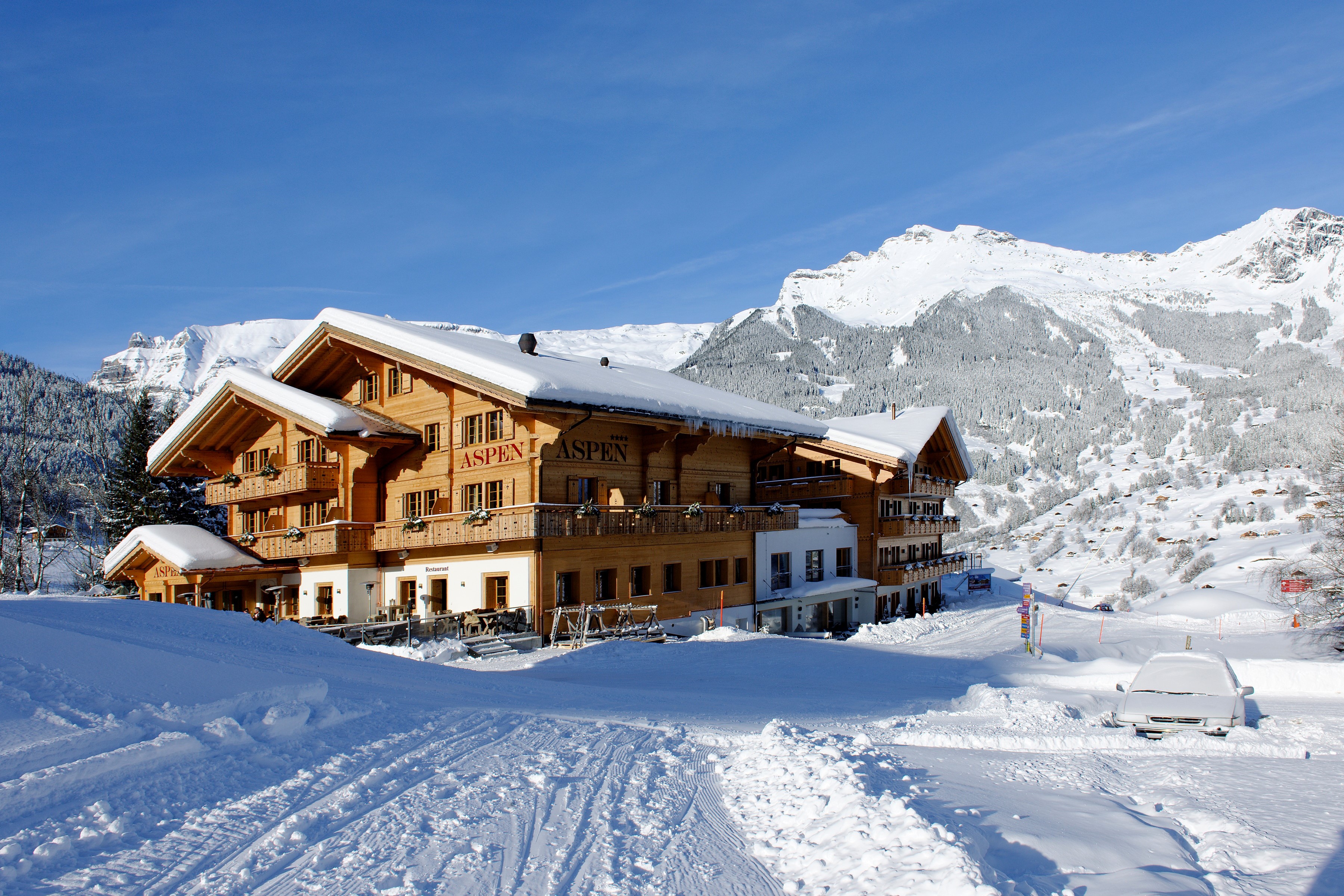 Hotel Aspen in Beatenberg, Switzerland during winter HD Wallpaper
