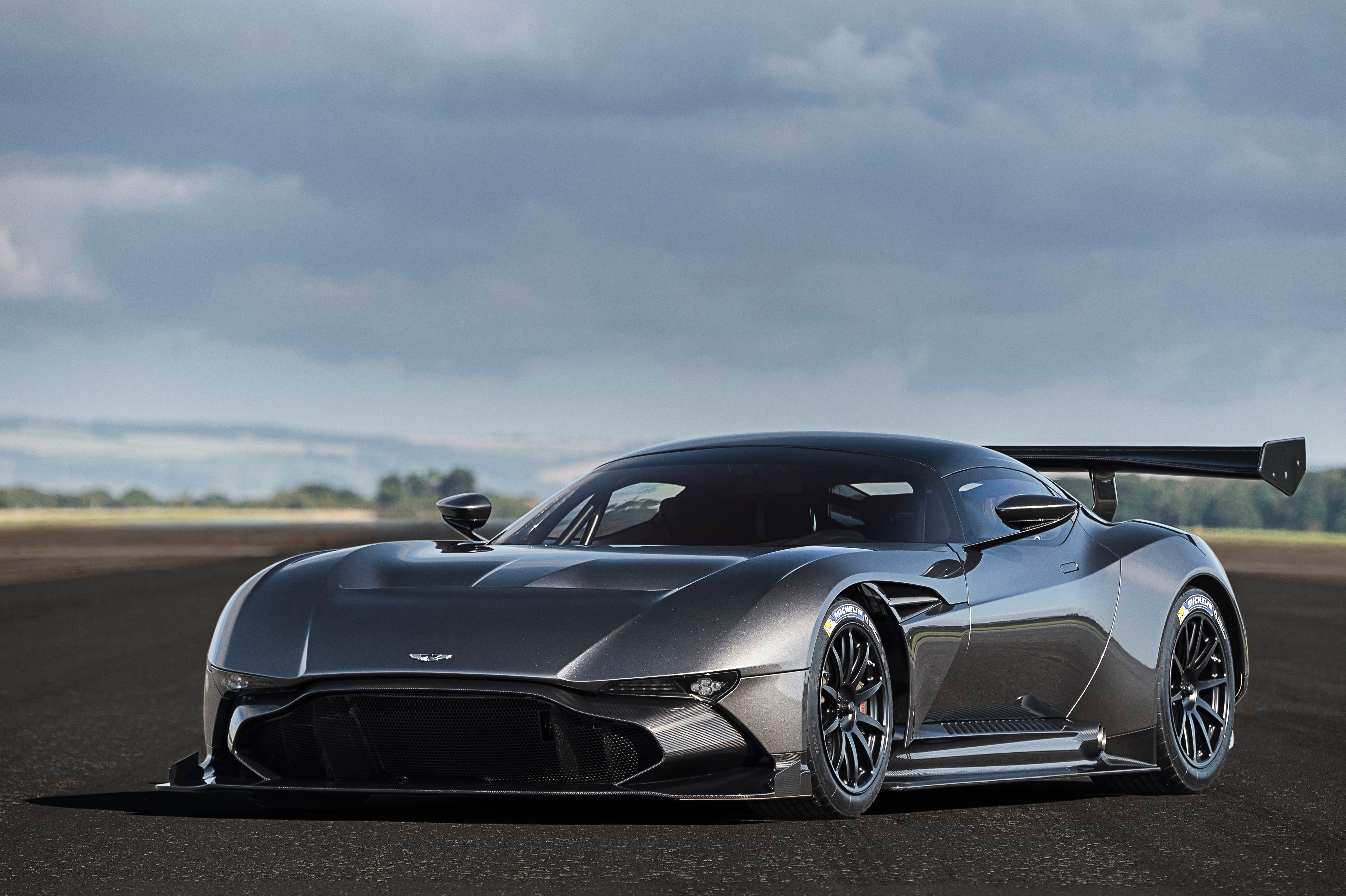 Aston Martin Vulcan 2015 HD Wallpaper
