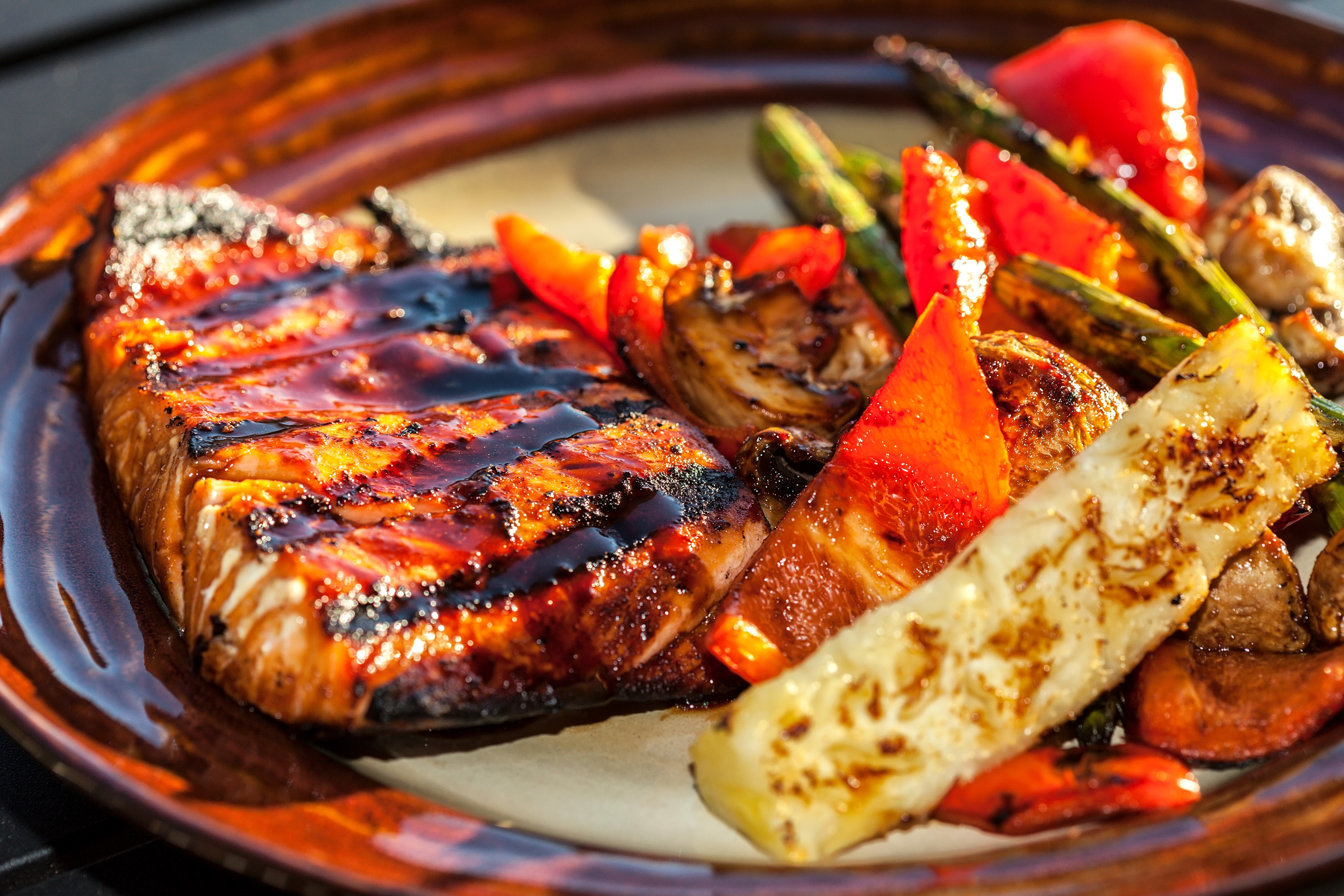 Grilled Salmon with Roasted Vegetables HD Wallpaper