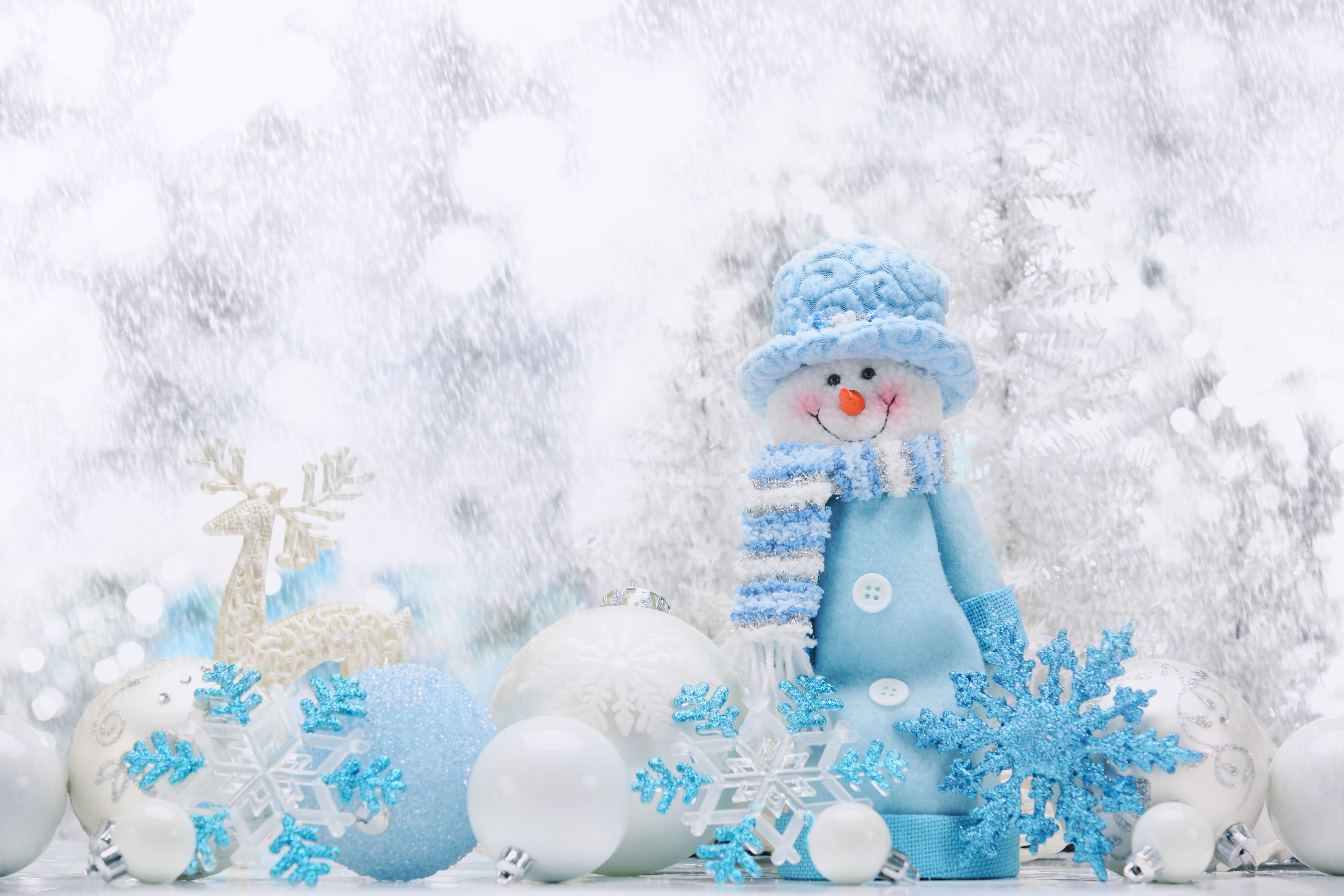 Christmas Snowman and Ornaments with Snowflakes HD Wallpaper