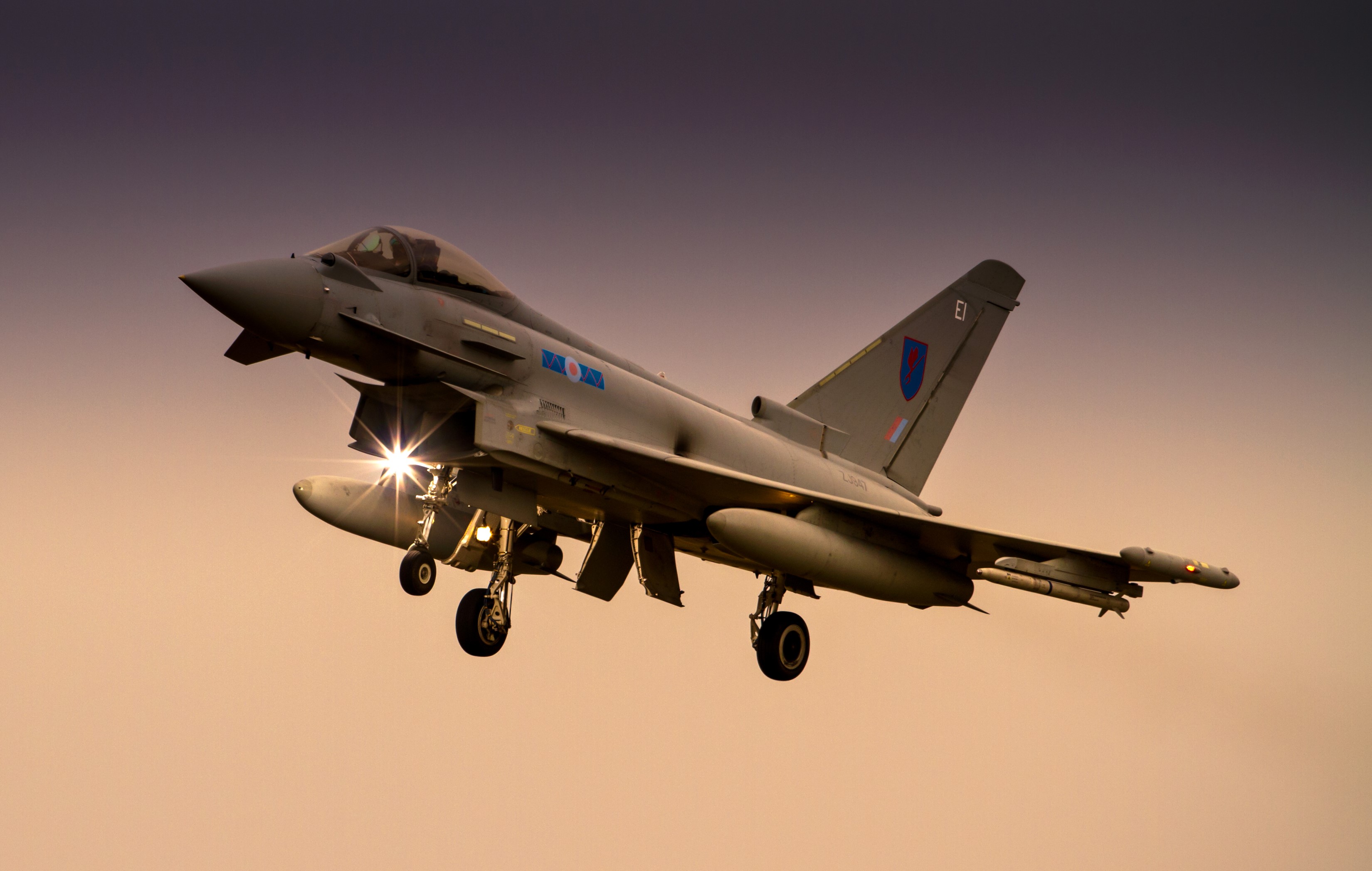 Eurofighter Typhoon fighter jet taking off HD Wallpaper