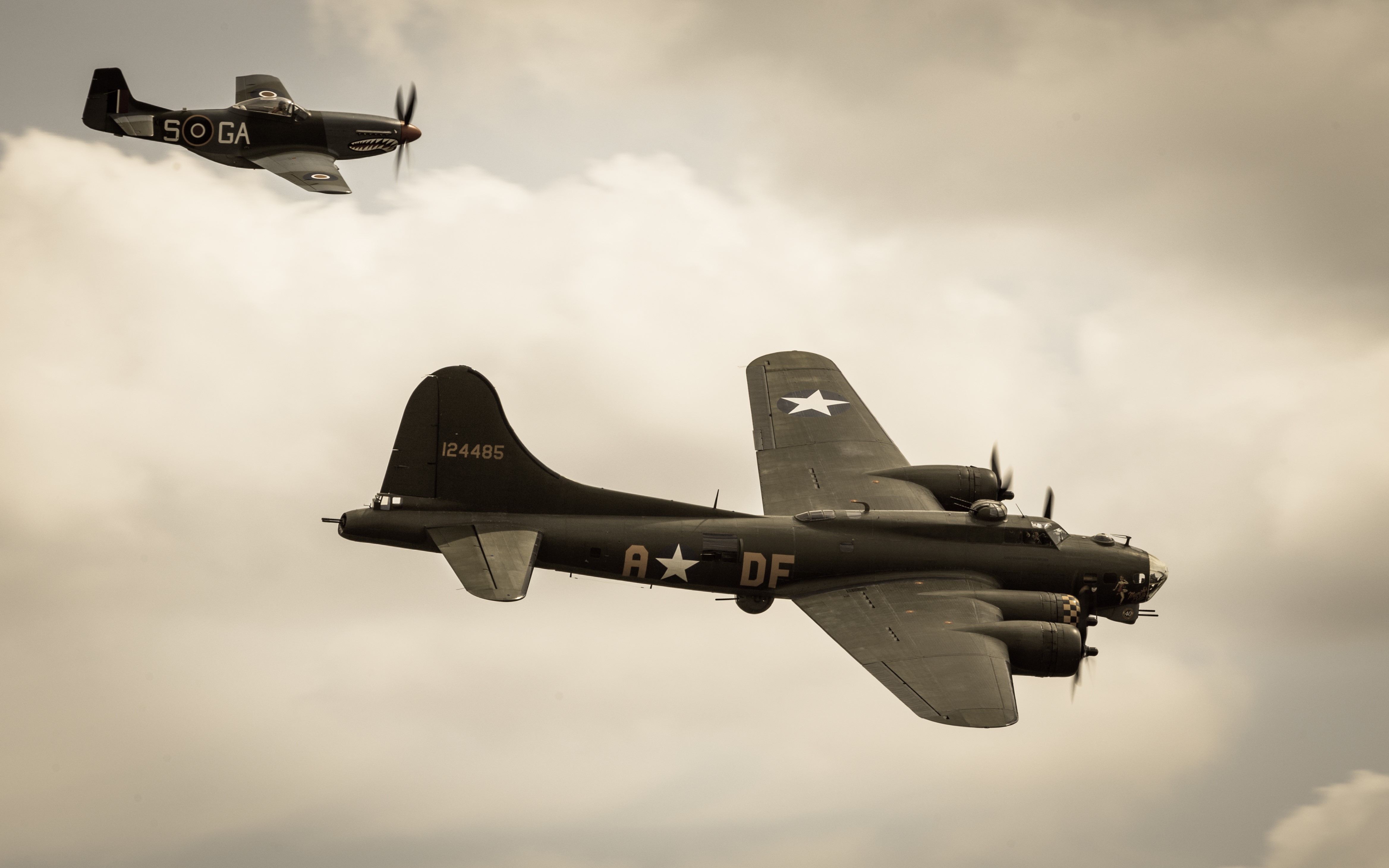 B-17 and P-51 Mustang Airplanes Flying HD Wallpaper