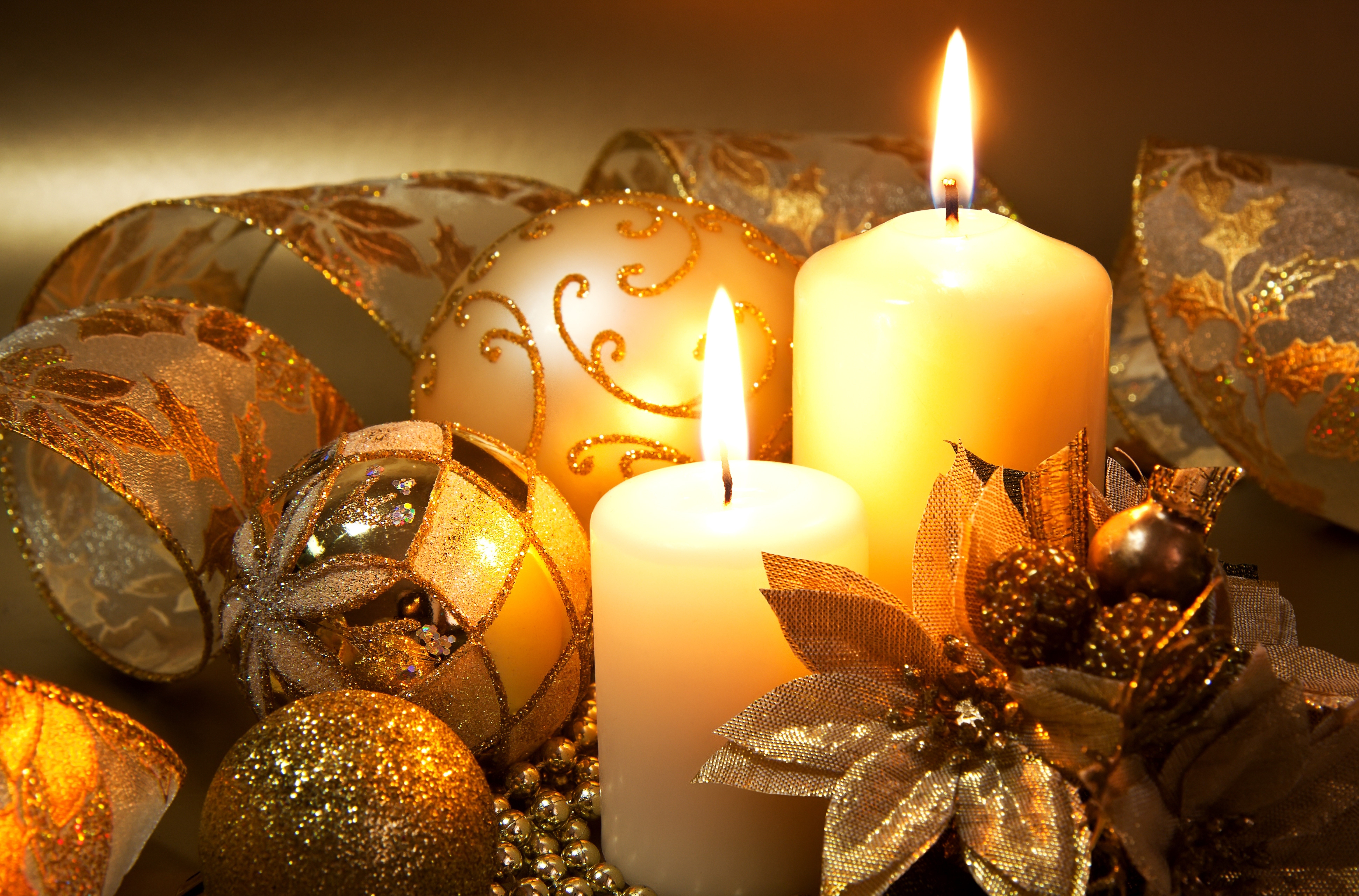 Christmas Candles and Ornaments with Gold Ribbon HD Wallpaper