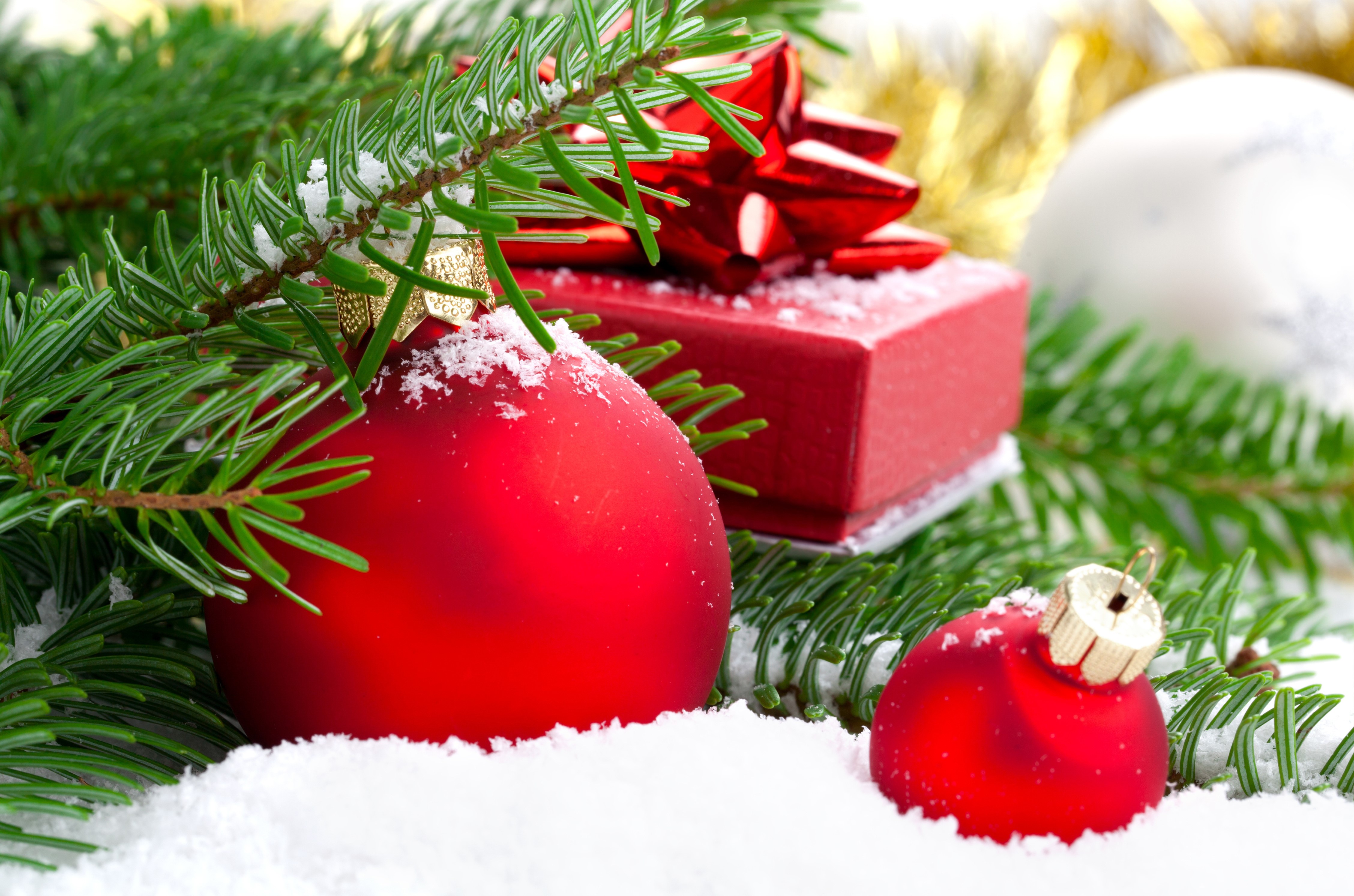 Christmas ornaments and gift with snow HD Wallpaper