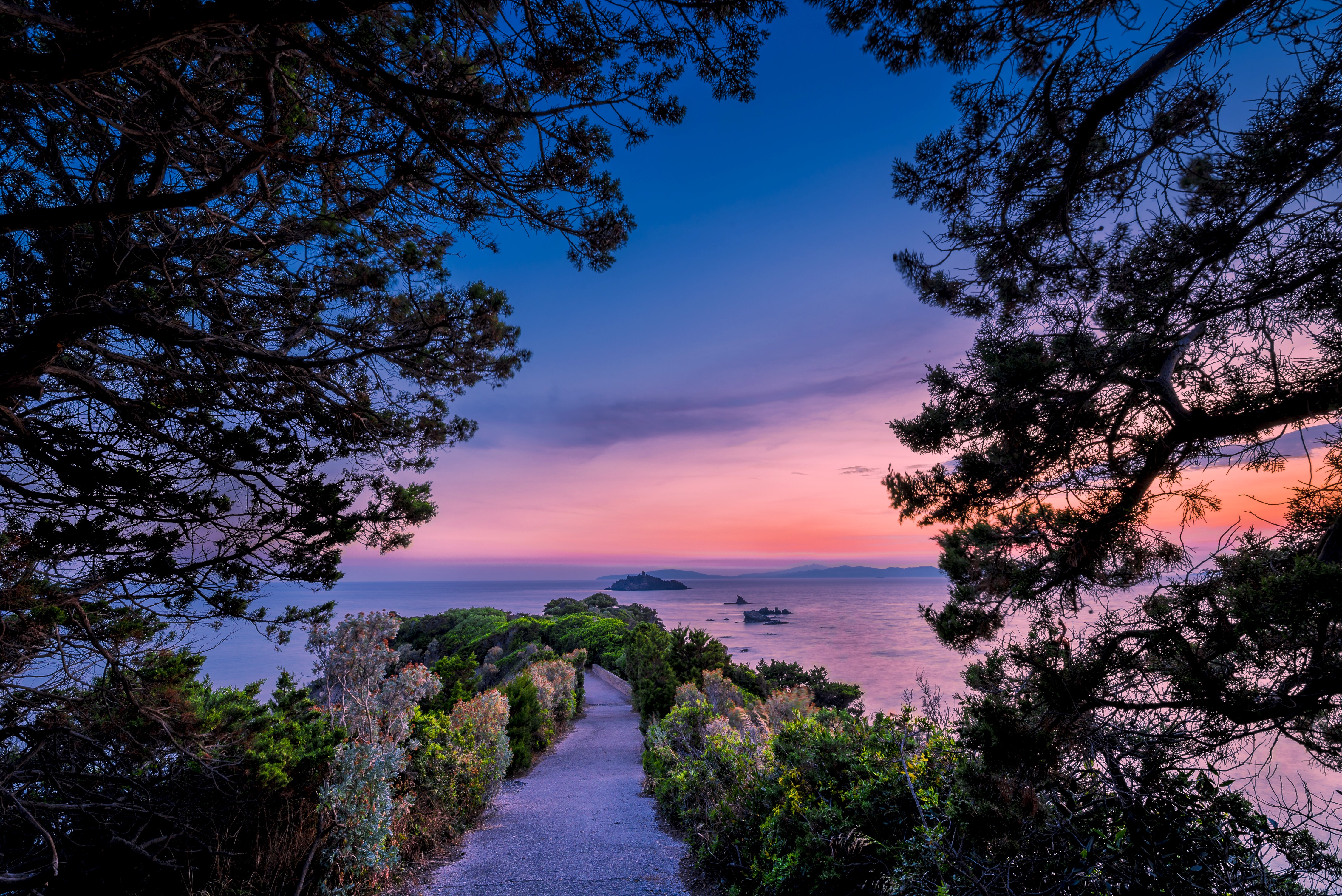 Tuscany Coast at Sunset with Island View HD Wallpaper