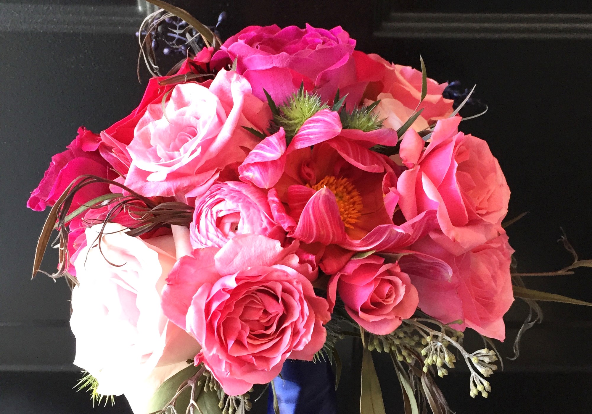 Pink and red roses and peonies bouquet HD Wallpaper