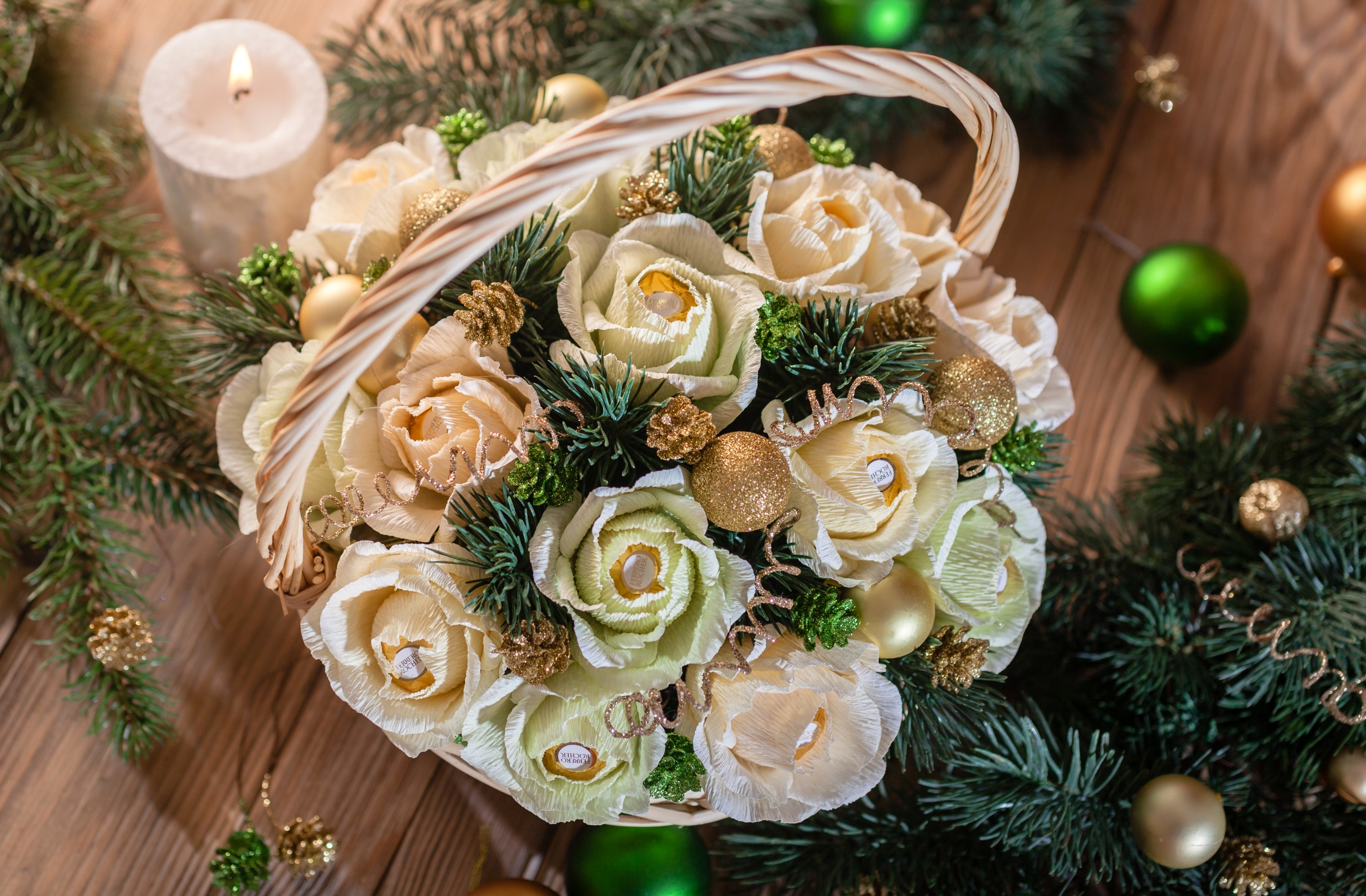 Christmas candy bouquet in a wicker basket with fir branches HD Wallpaper