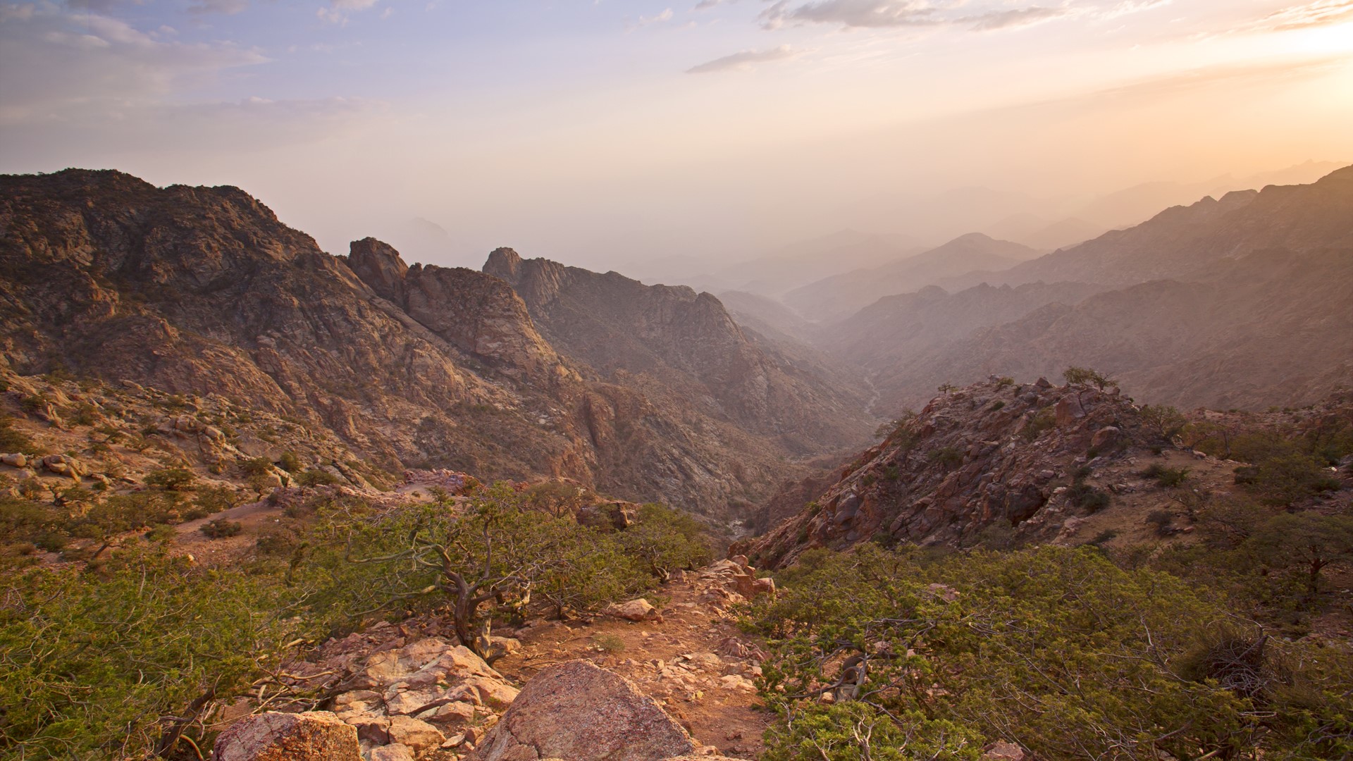 Mountain valley at sunset HD Wallpaper