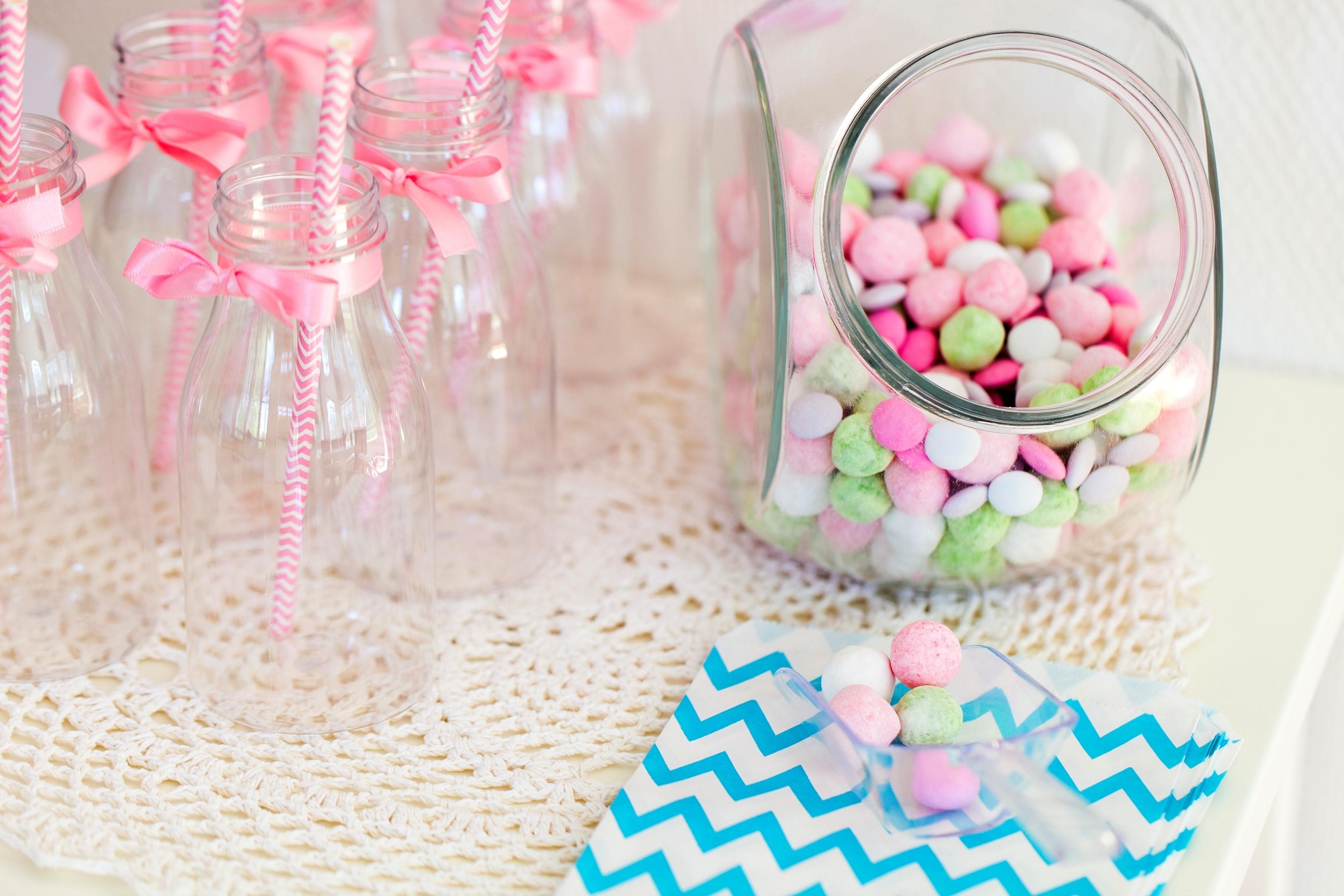 Candy in a jar with bottles and straws HD Wallpaper