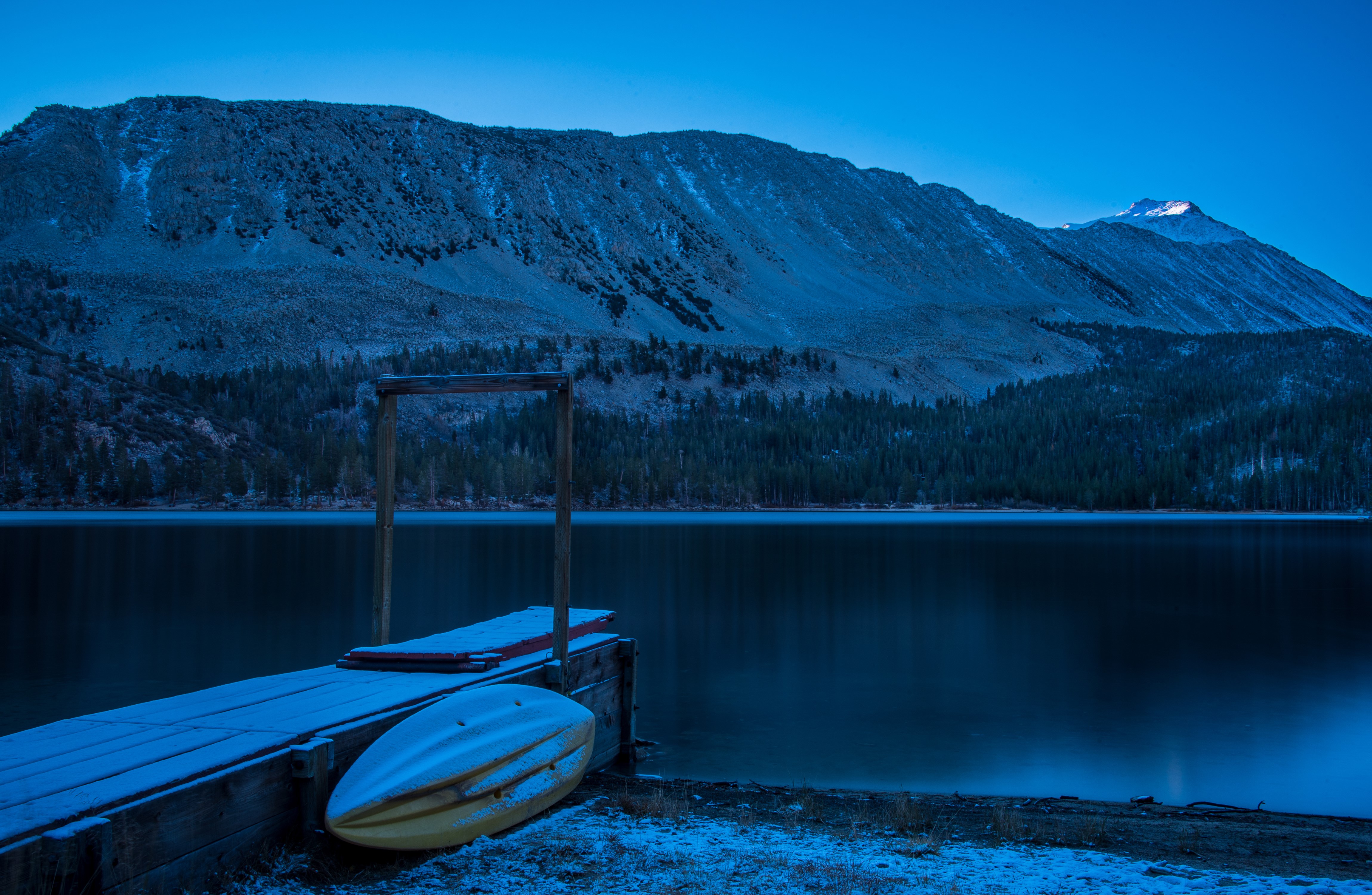 Rock Creek Lake Mountains and Dock in Winter HD Wallpaper