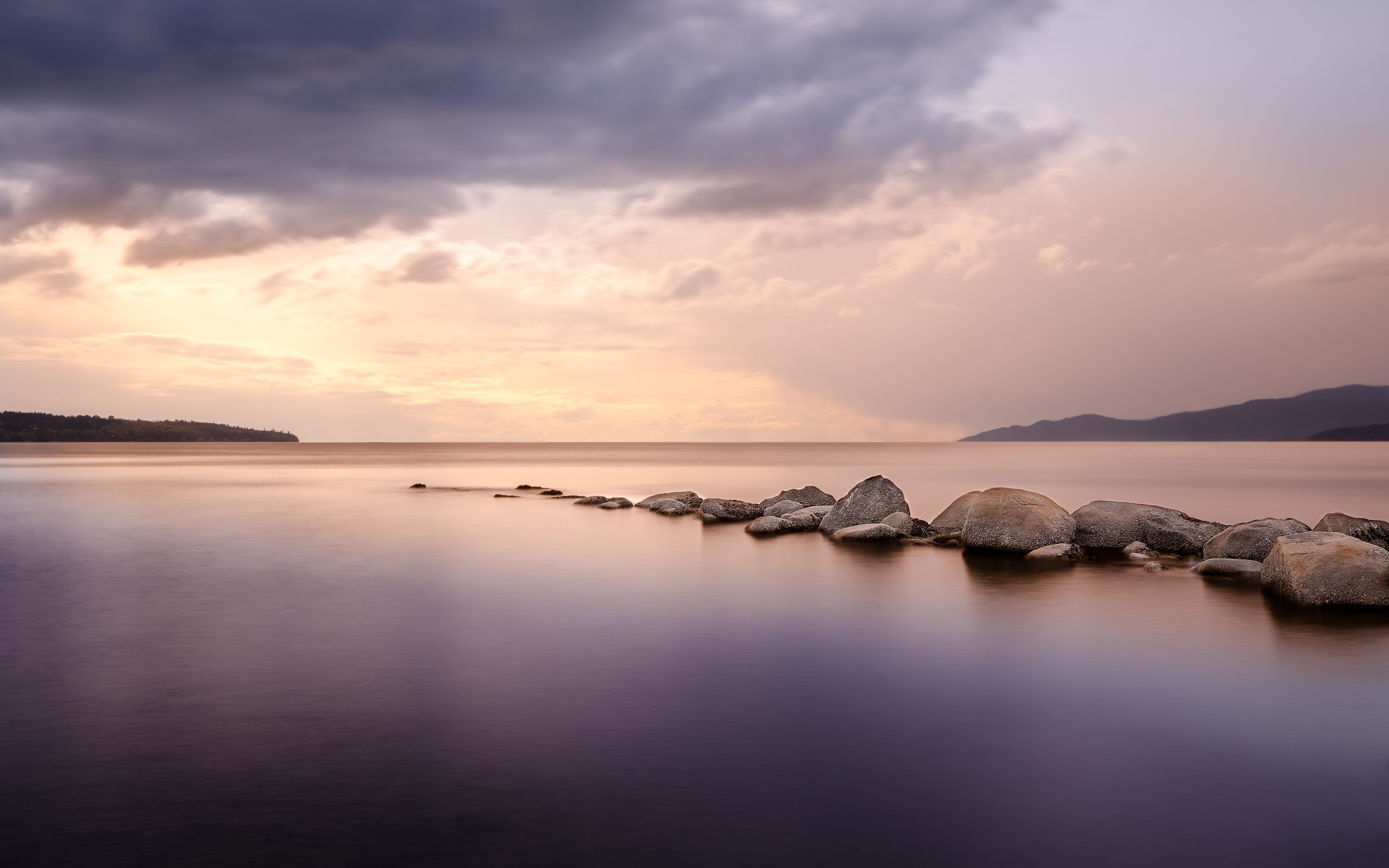 Stones in the water at Second Beach, Vancouver, British Columbia HD Wallpaper