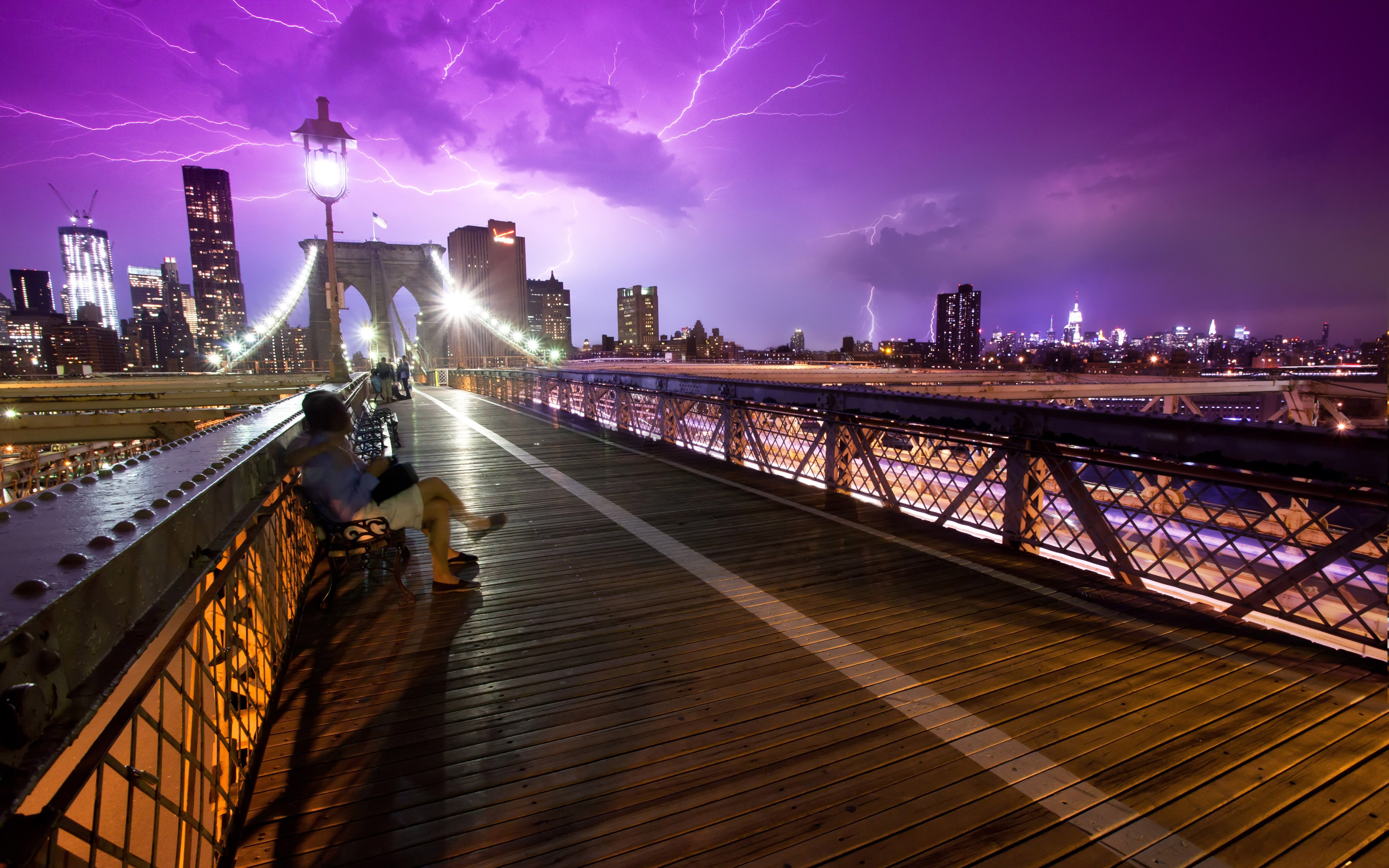 Brooklyn Bridge at Night with Lightning Storm HD Wallpaper