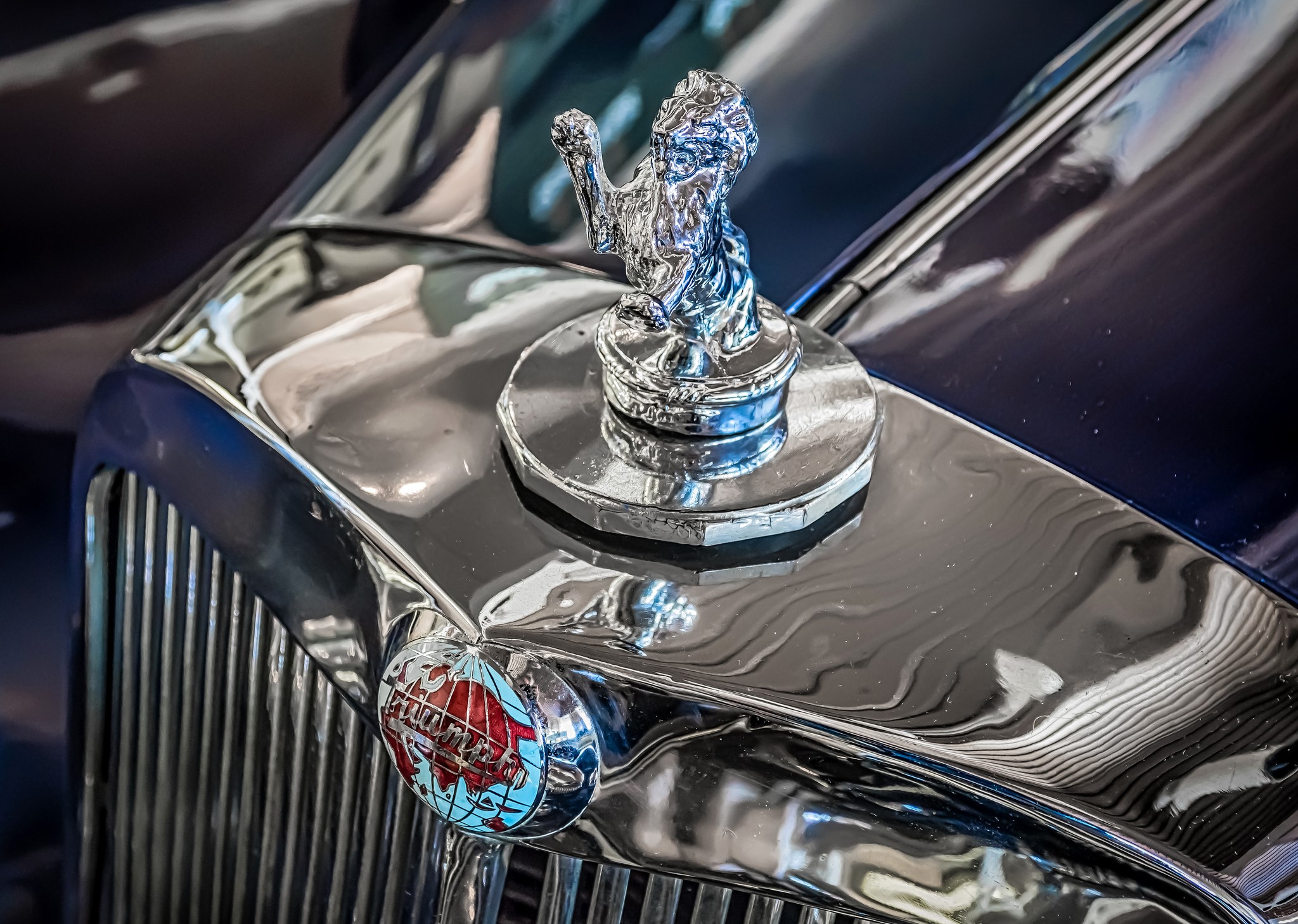 Triumph Hood Ornament and Emblem HD Wallpaper