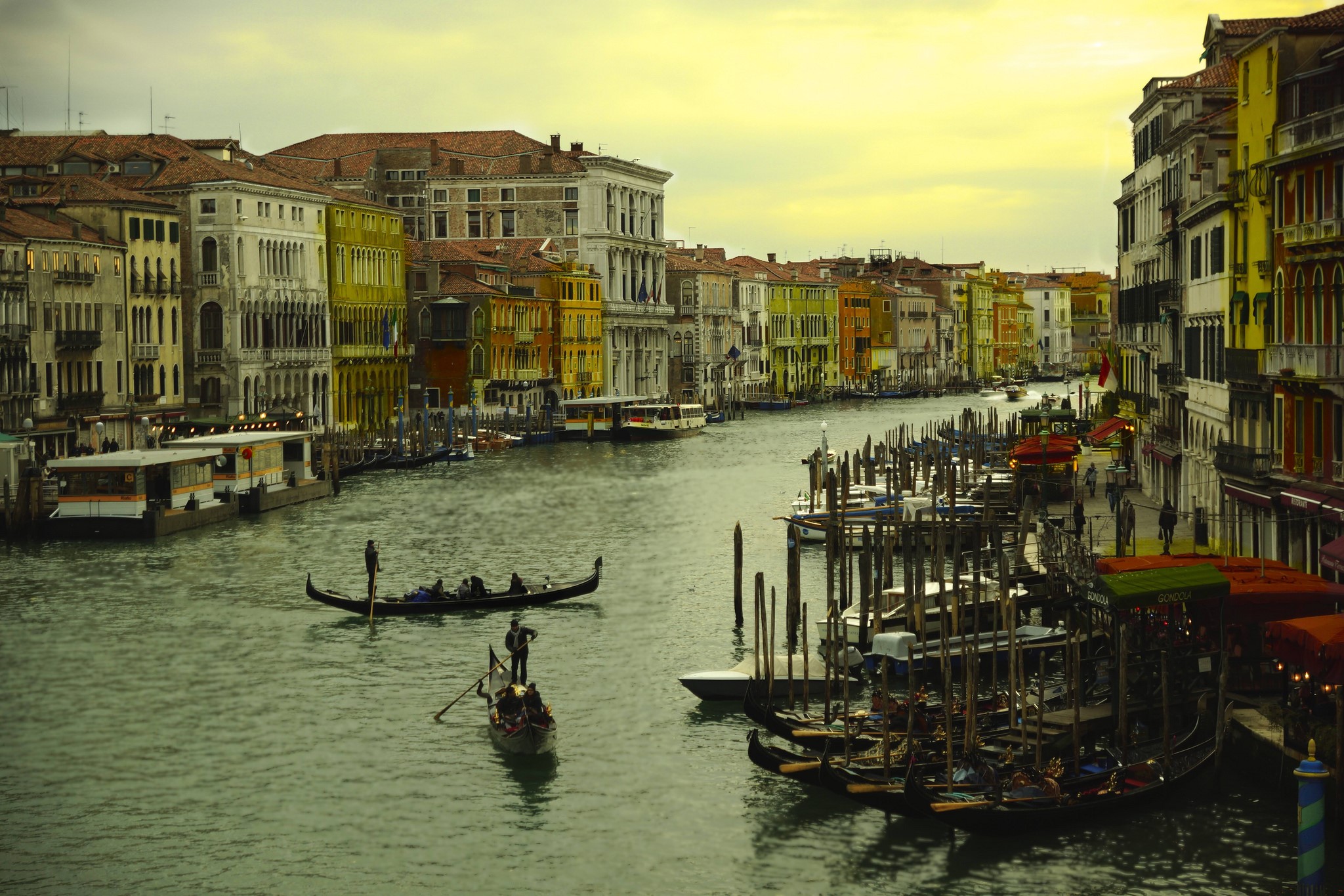 Venice Canal with Gondolas and Buildings HD Wallpaper