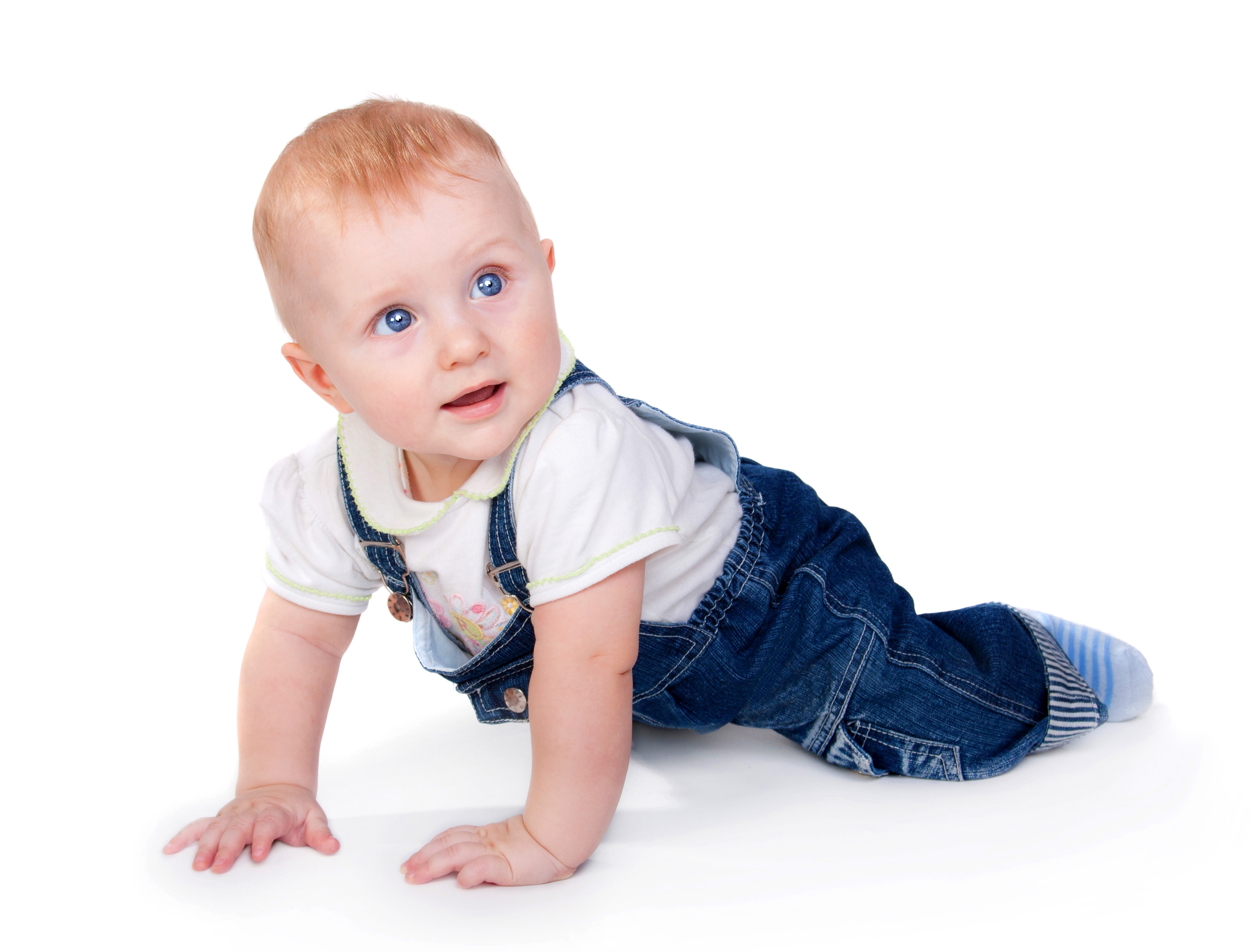 Baby in denim overalls crawling HD Wallpaper