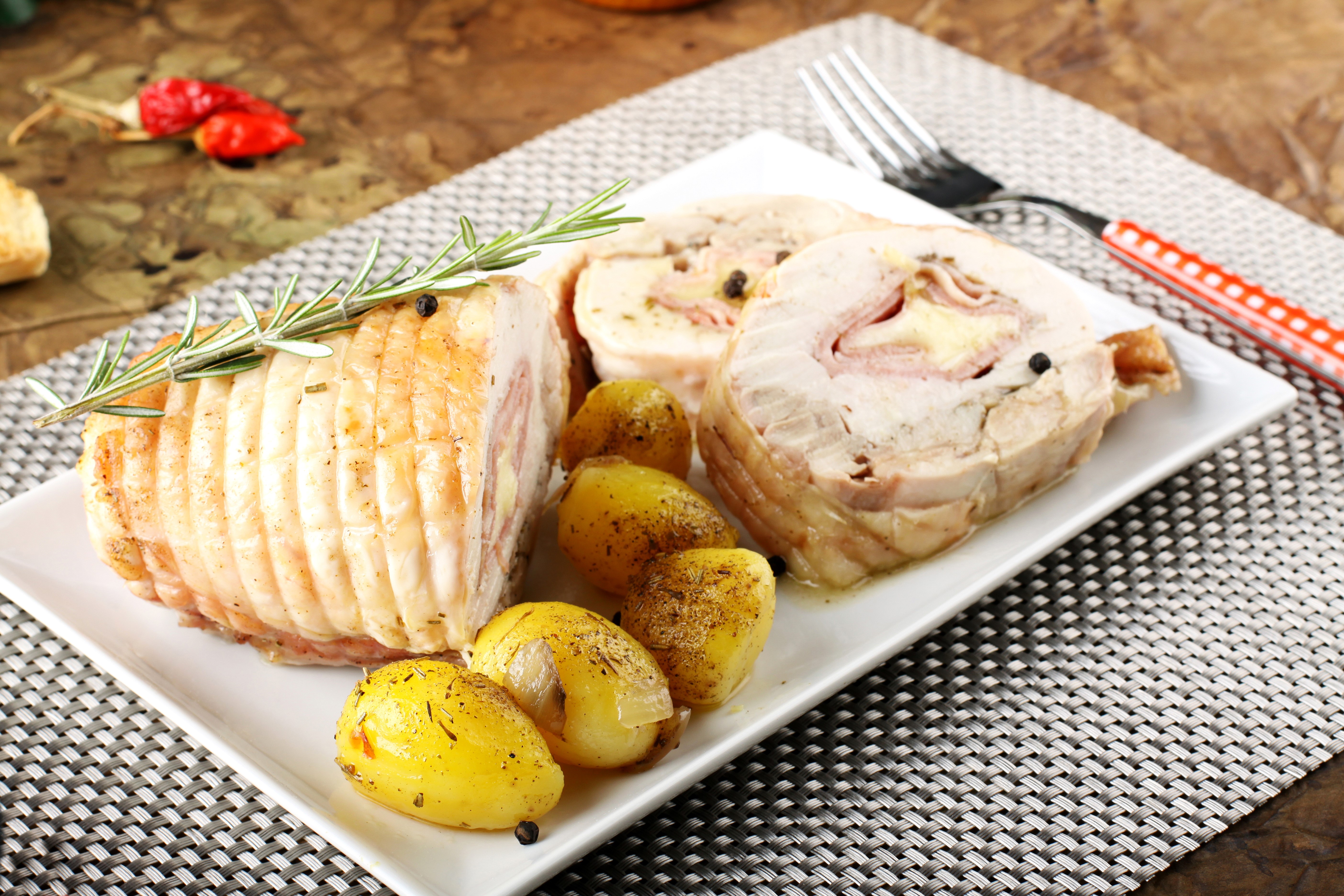 Rolled meat with potatoes and rosemary HD Wallpaper