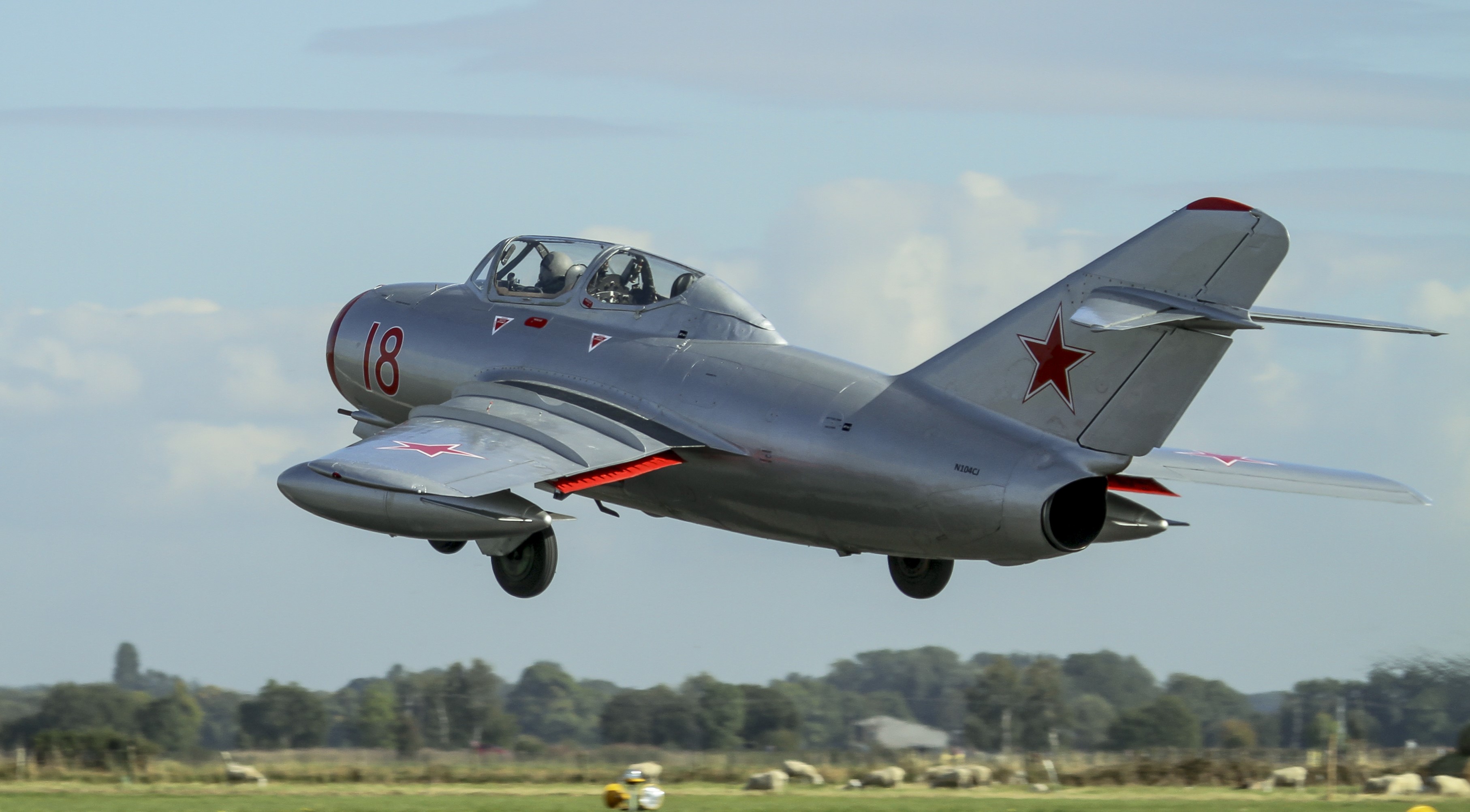 Mikoyan-Gurevich MiG-15 fighter jet taking off HD Wallpaper