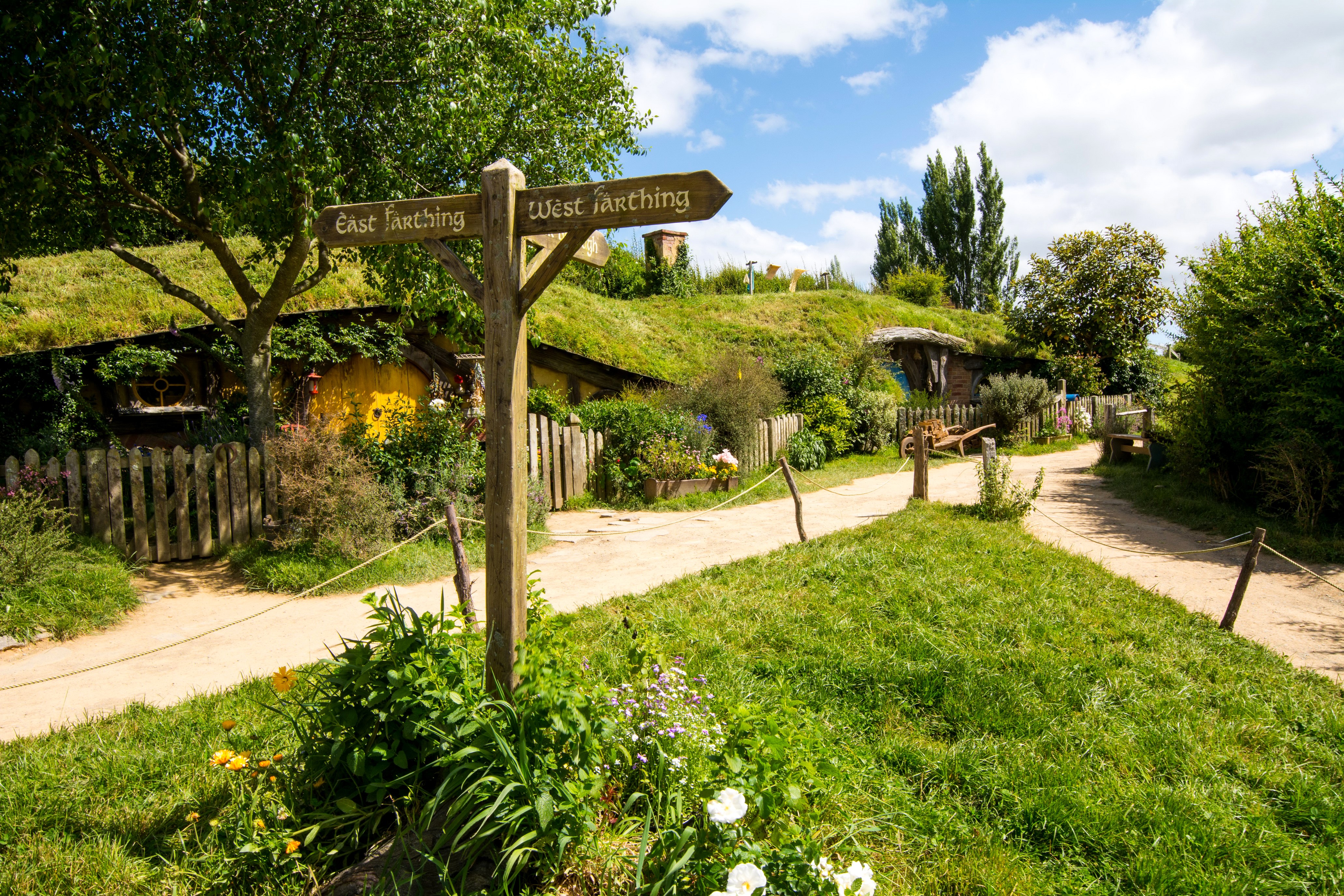 Hobbiton Movie Set, Matamata, New Zealand HD Wallpaper