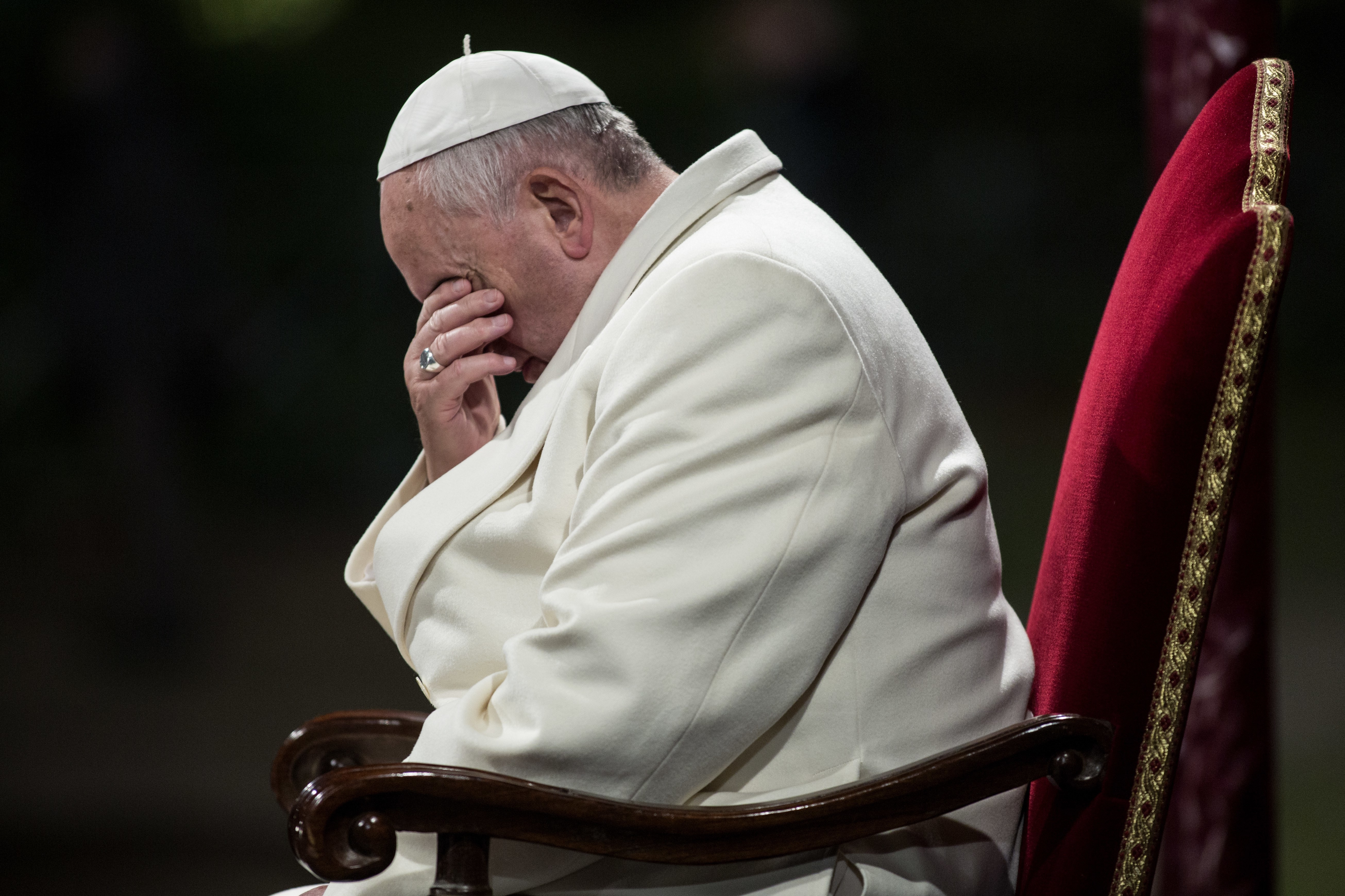 Pope Francis sitting on a chair HD Wallpaper