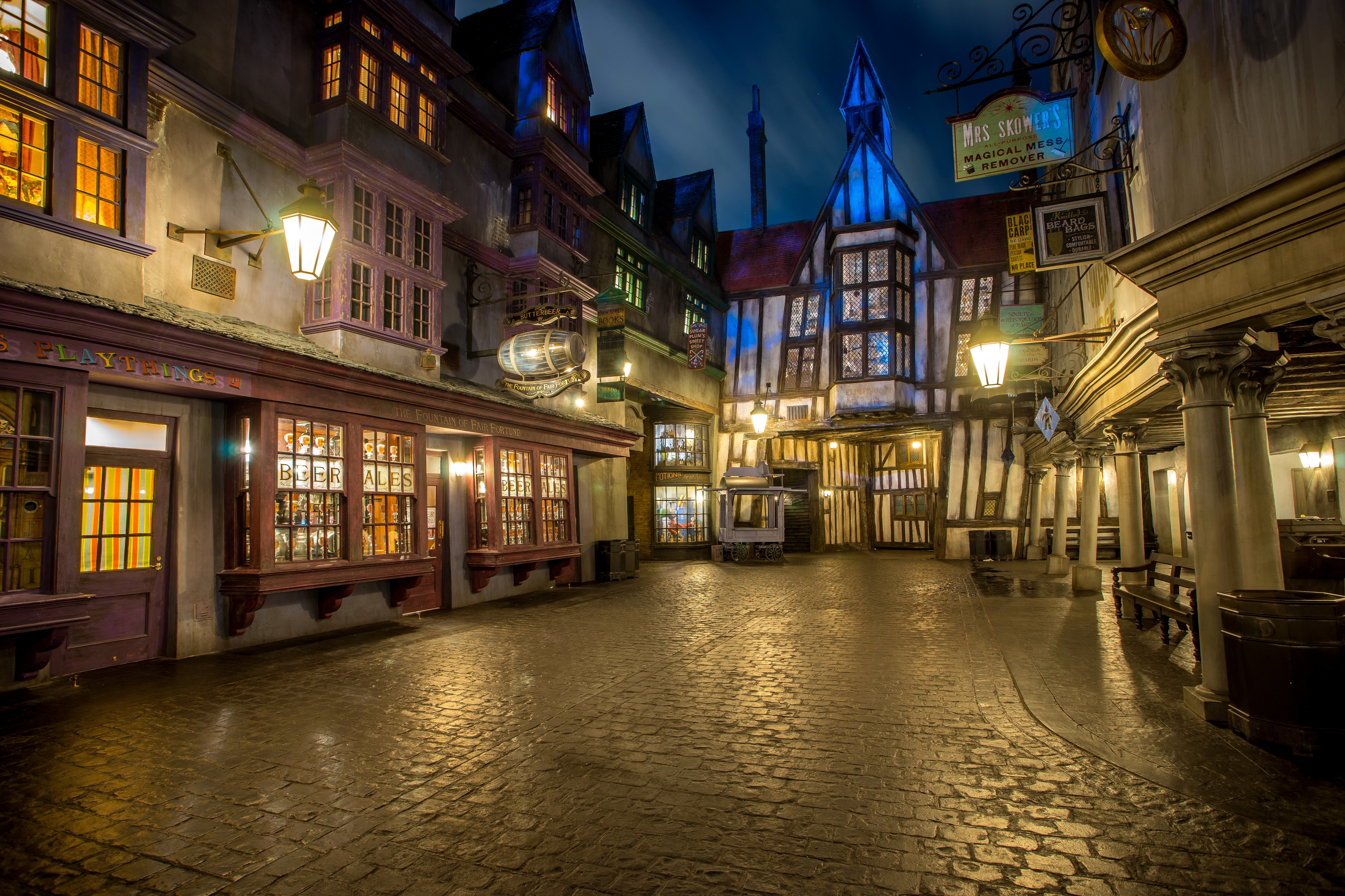 Diagon Alley at Night HD Wallpaper