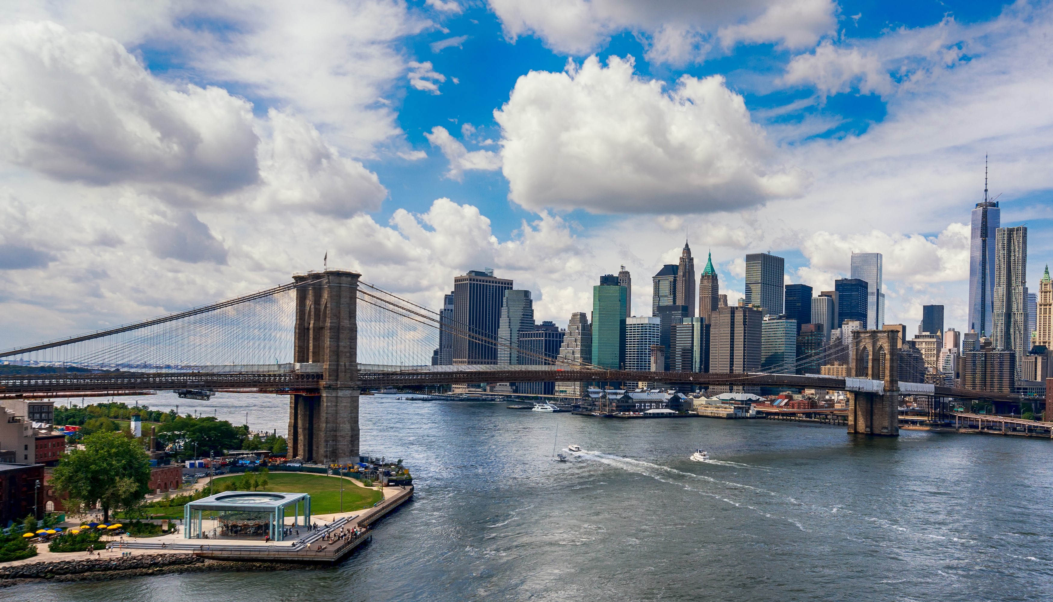 Brooklyn Bridge and Manhattan Skyline, New York City HD Wallpaper