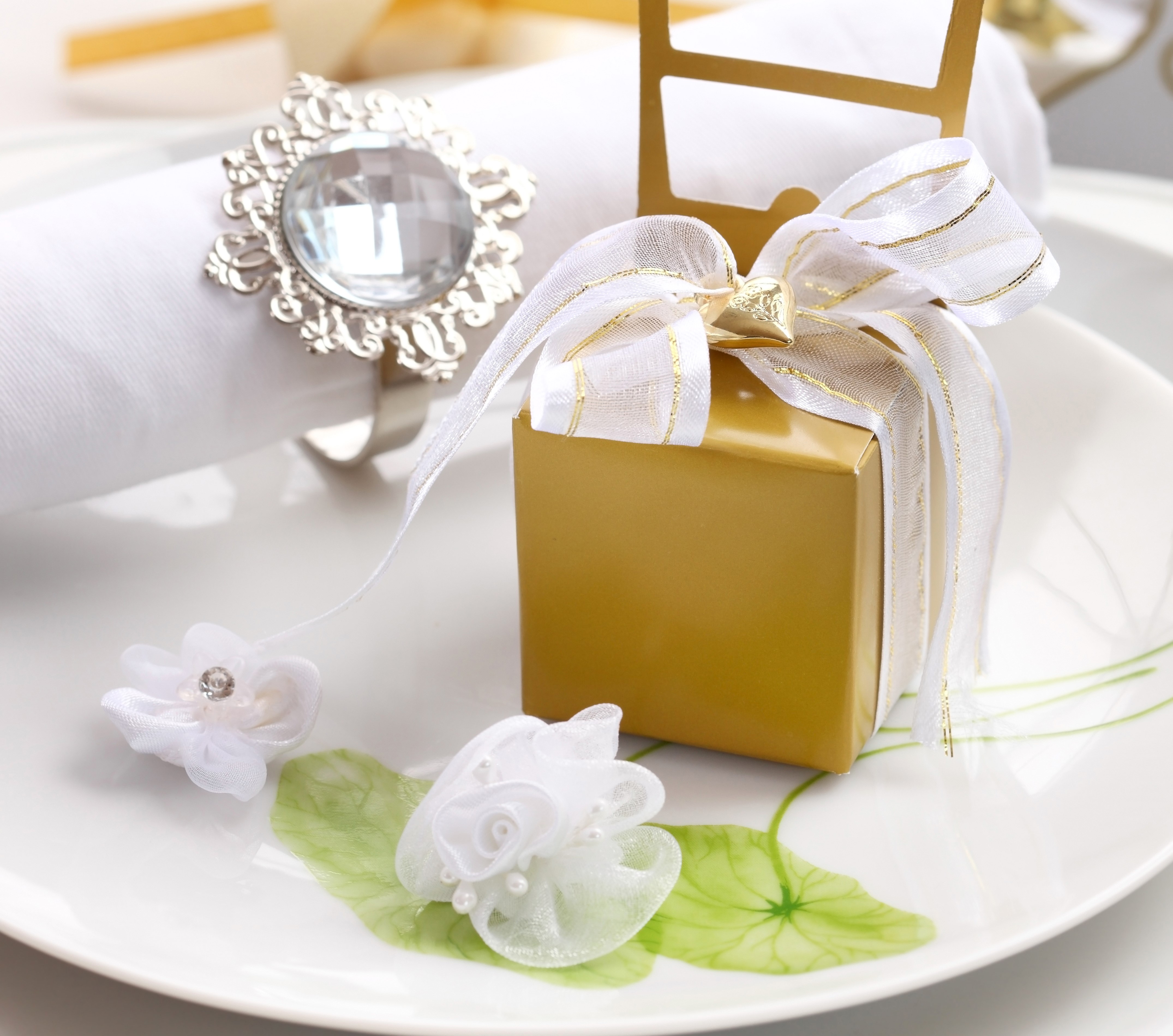 Gold Gift Box with Ribbon and Napkin Ring HD Wallpaper