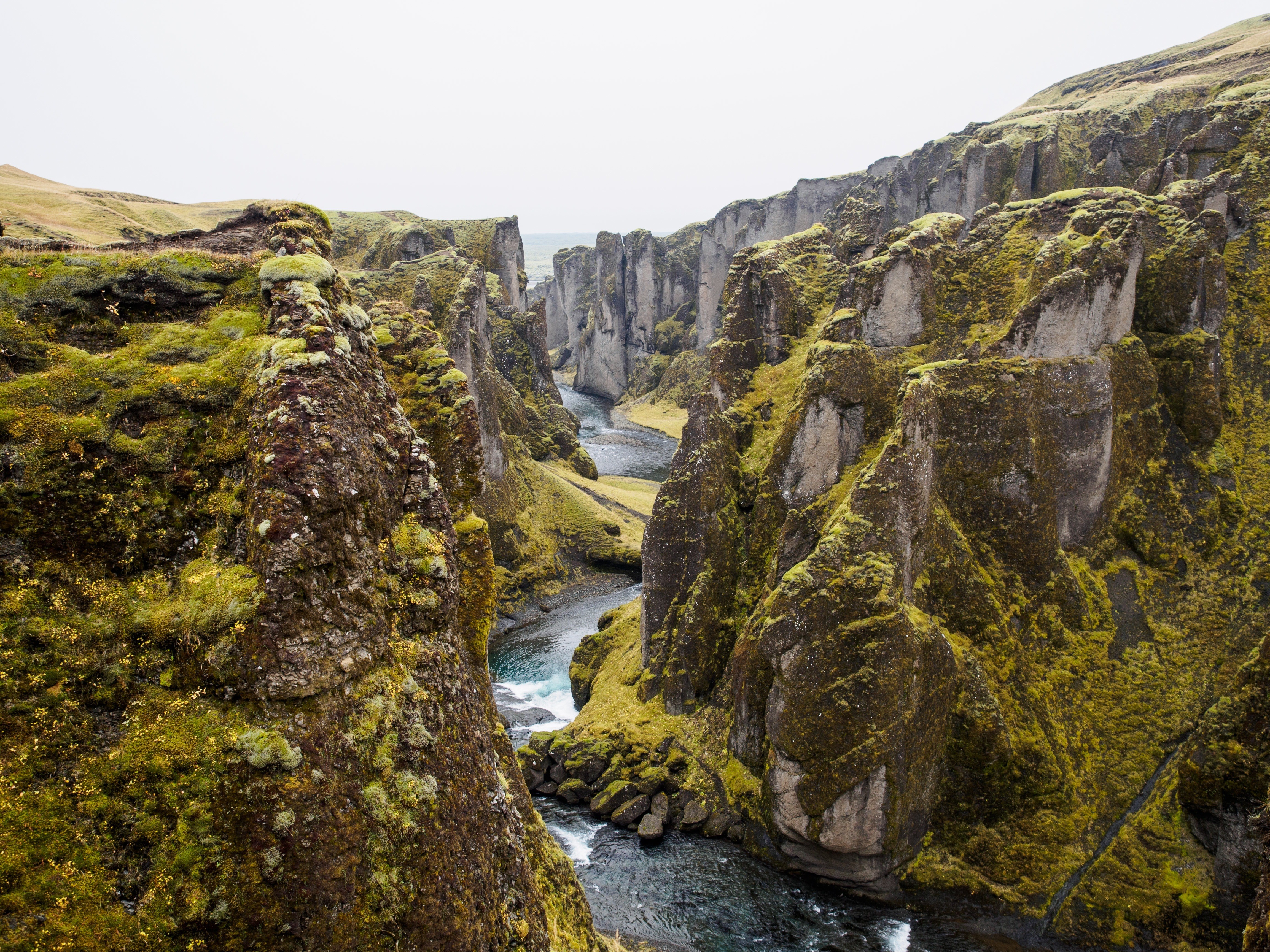 Fjaðrárgljúfur Canyon with River HD Wallpaper
