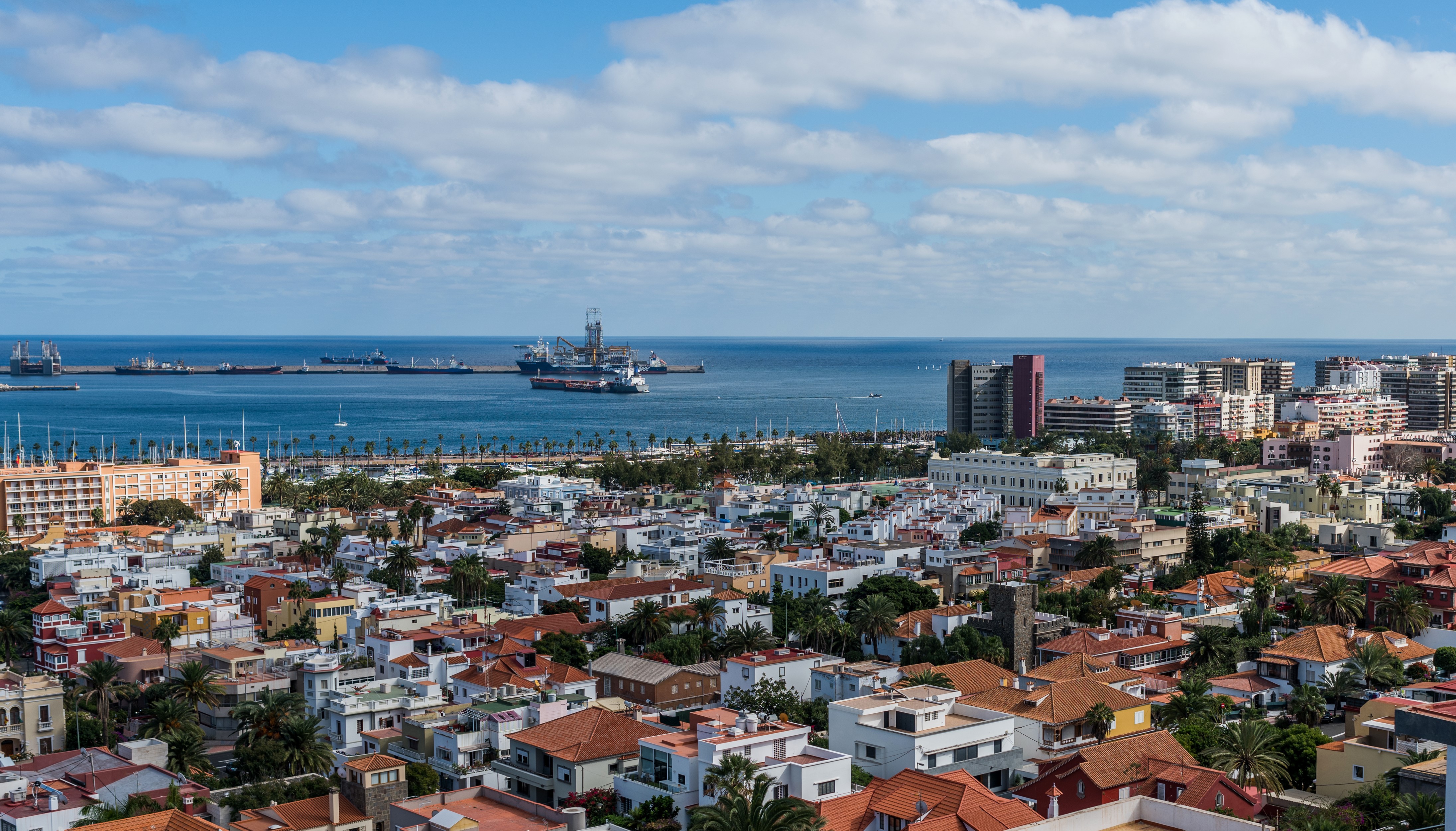 Las Palmas Gran Canaria Cityscape with Harbor and Ships HD Wallpaper