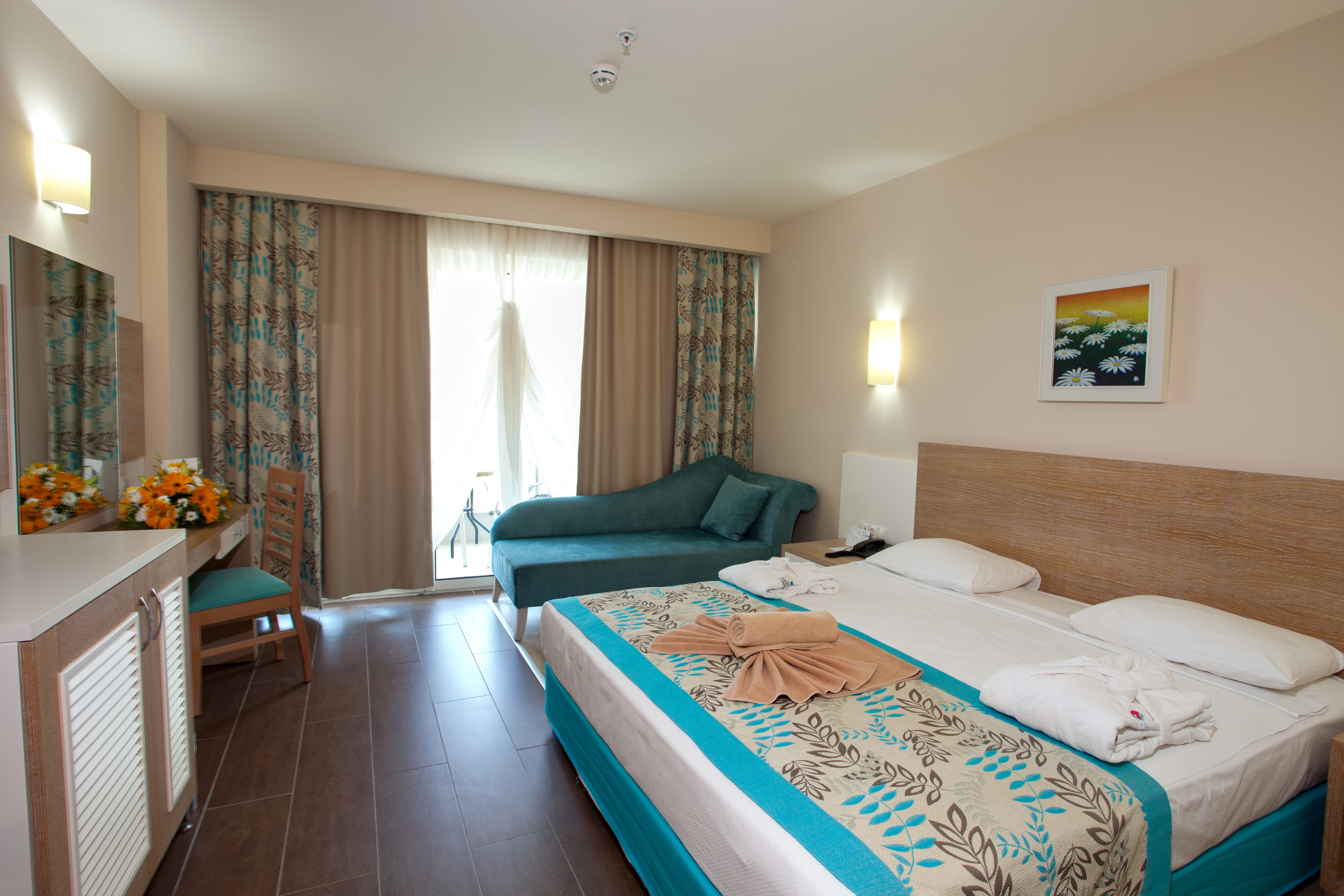 Hotel Bedroom Interior Design HD Wallpaper