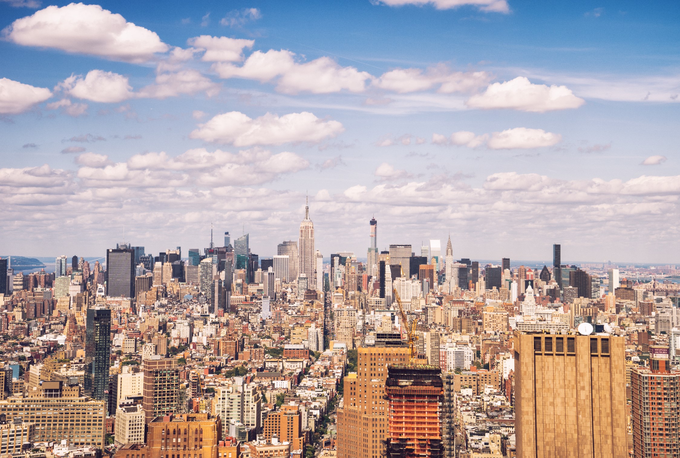New York City skyline with Empire State Building HD Wallpaper