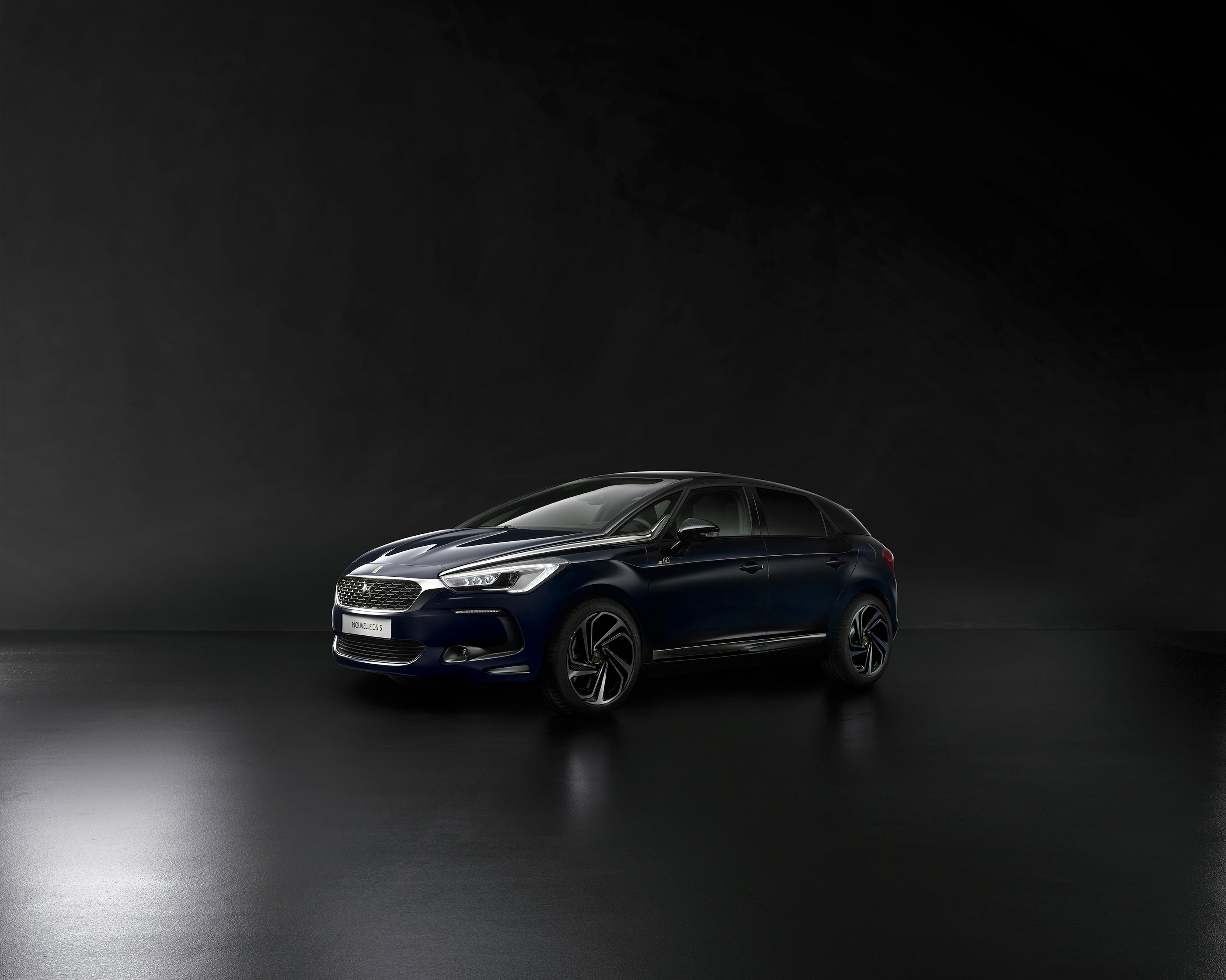 2015 DS 5 car HD Wallpaper