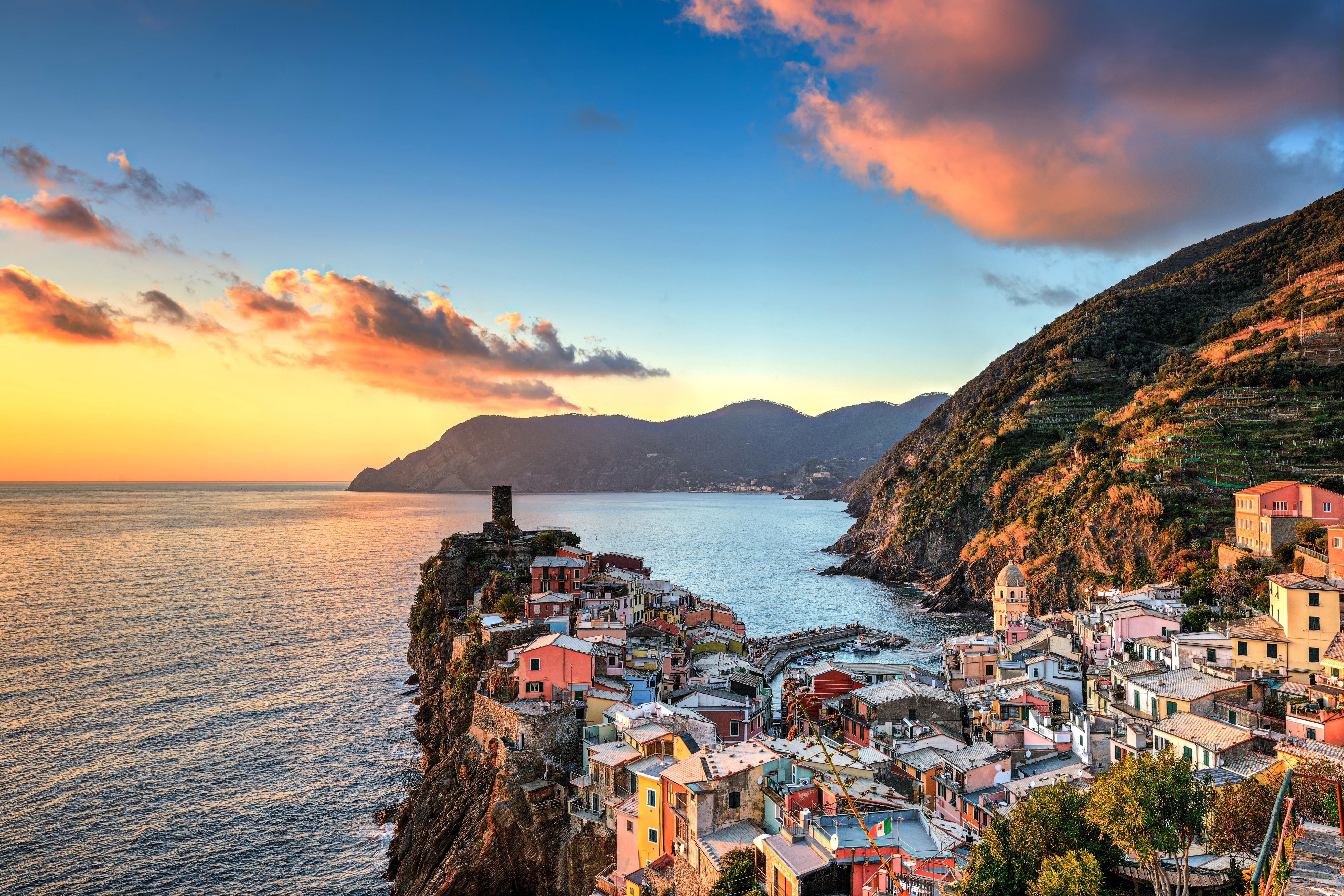 Vernazza, Cinque Terre National Park, Italy at Sunset HD Wallpaper