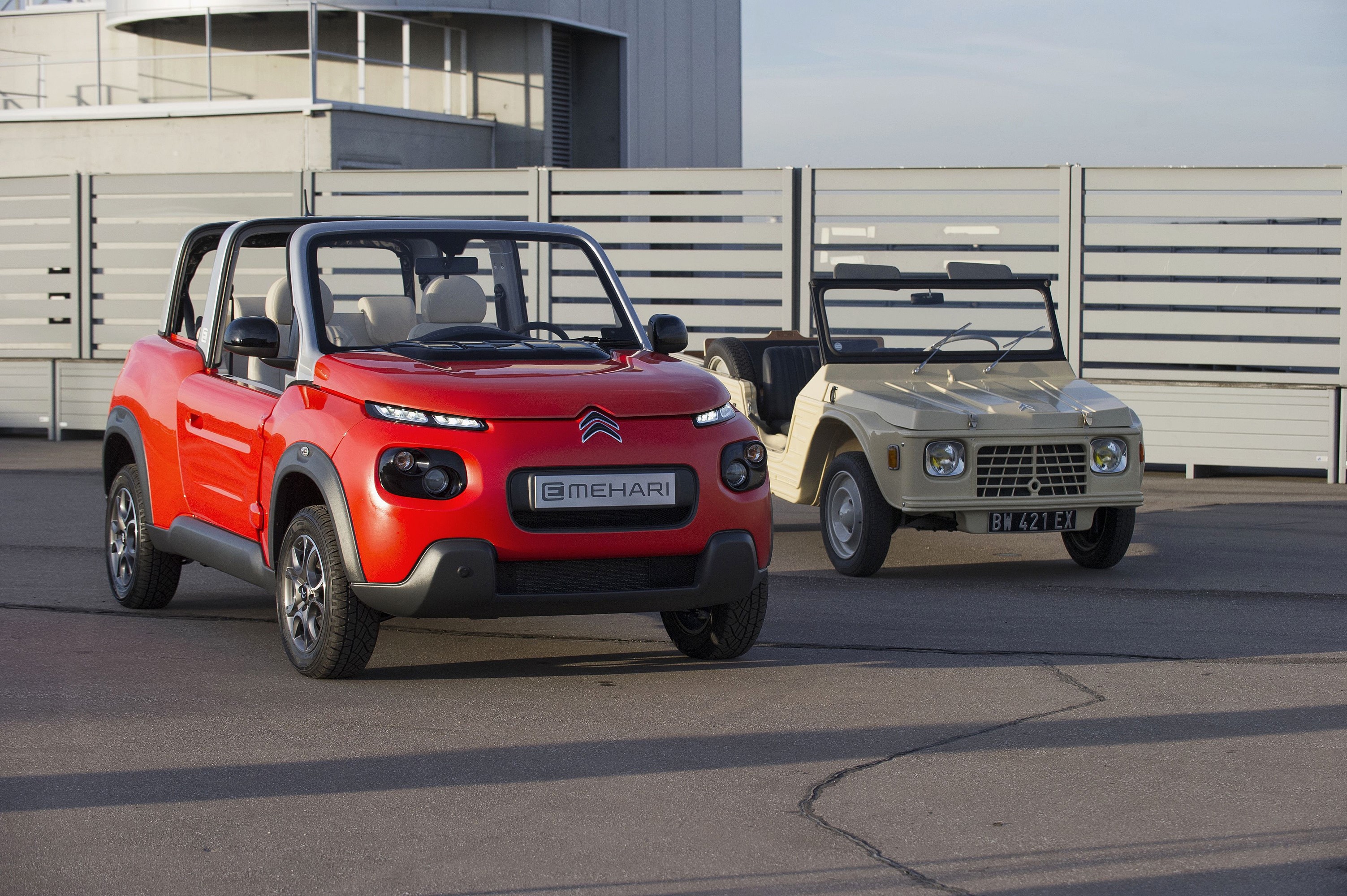 Citroen E-Mehari and classic Mehari cars HD Wallpaper