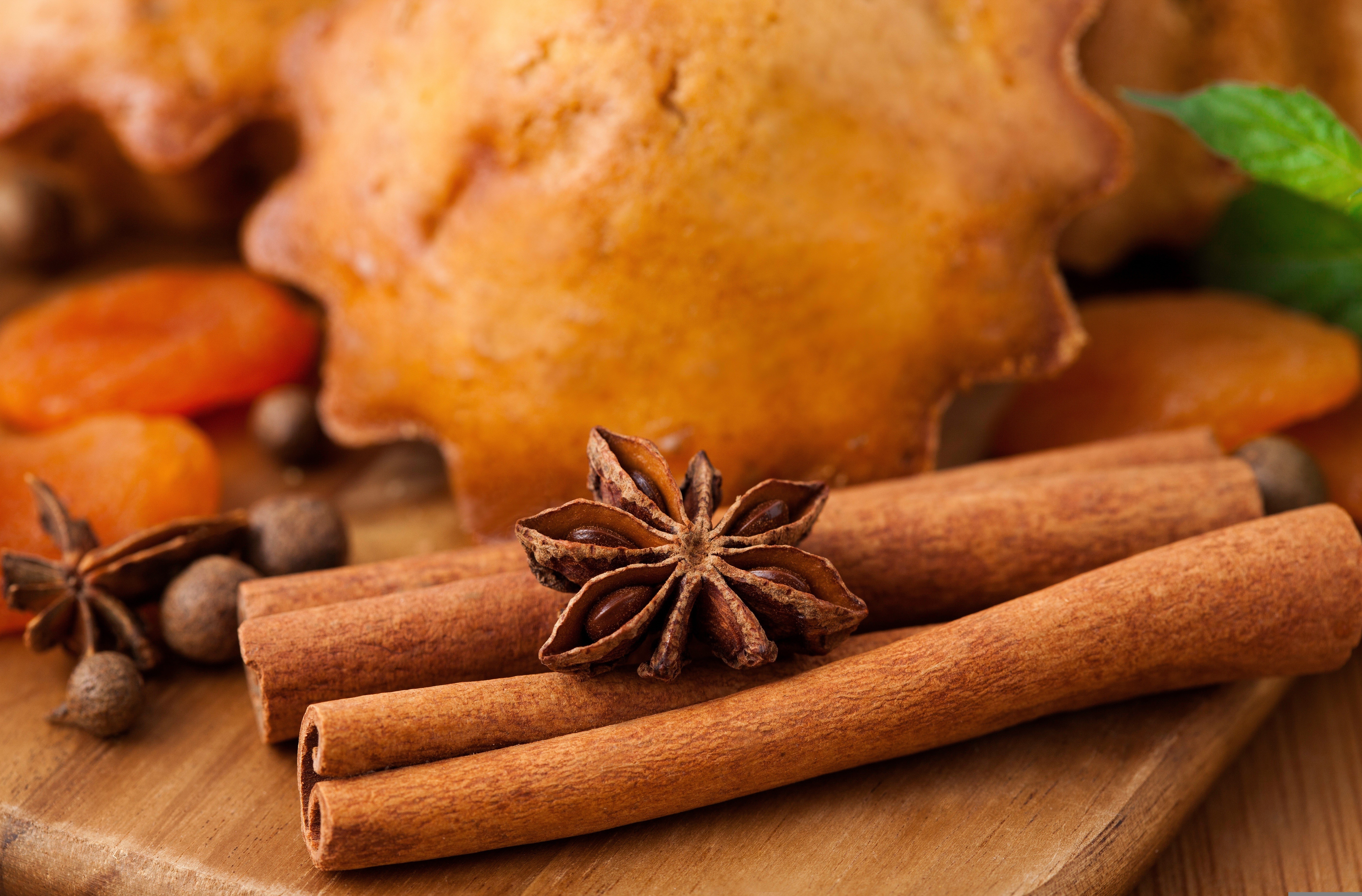 Muffins with Cinnamon, Star Anise, and Dried Apricots HD Wallpaper