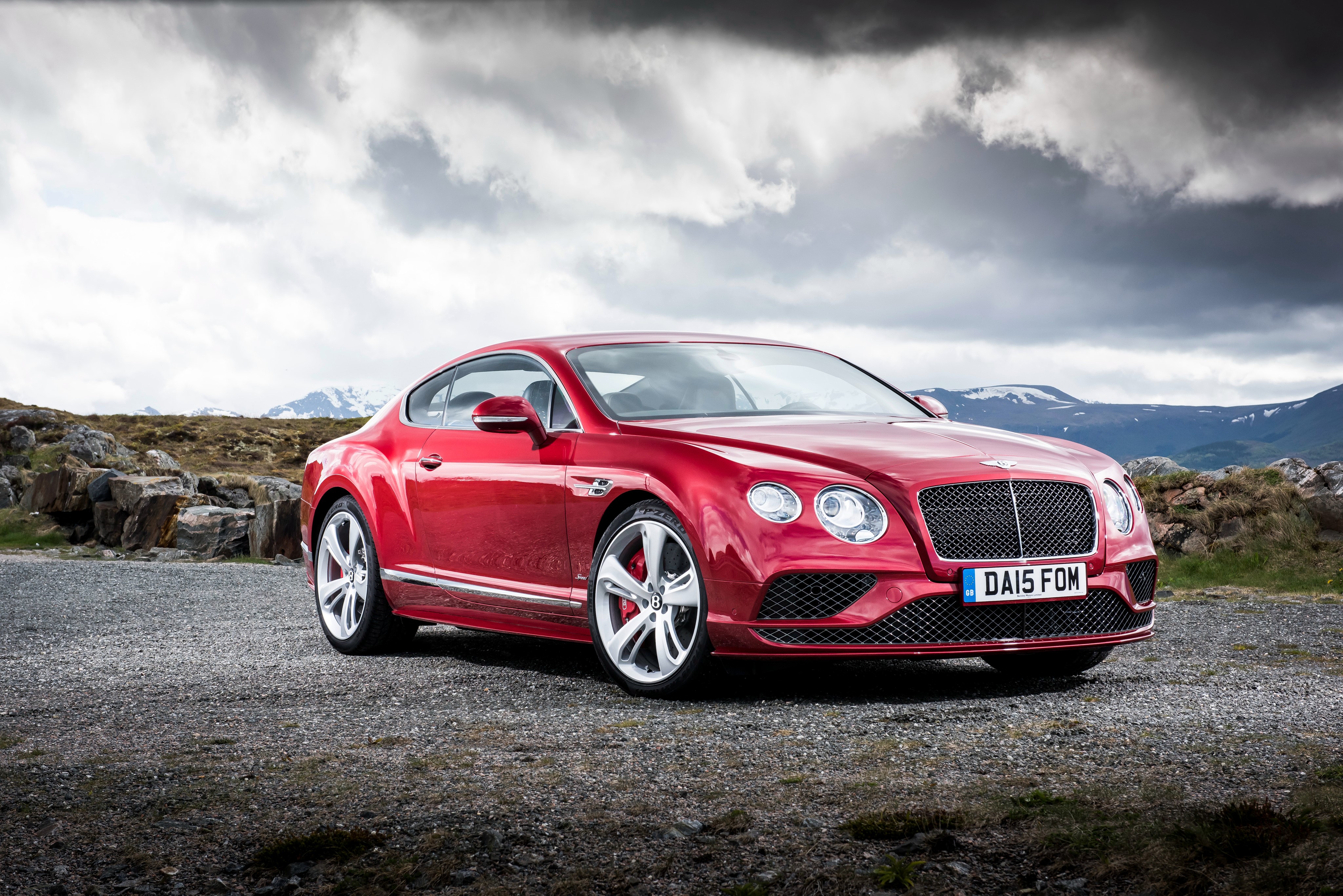 Red 2015 Bentley Continental GT HD Wallpaper
