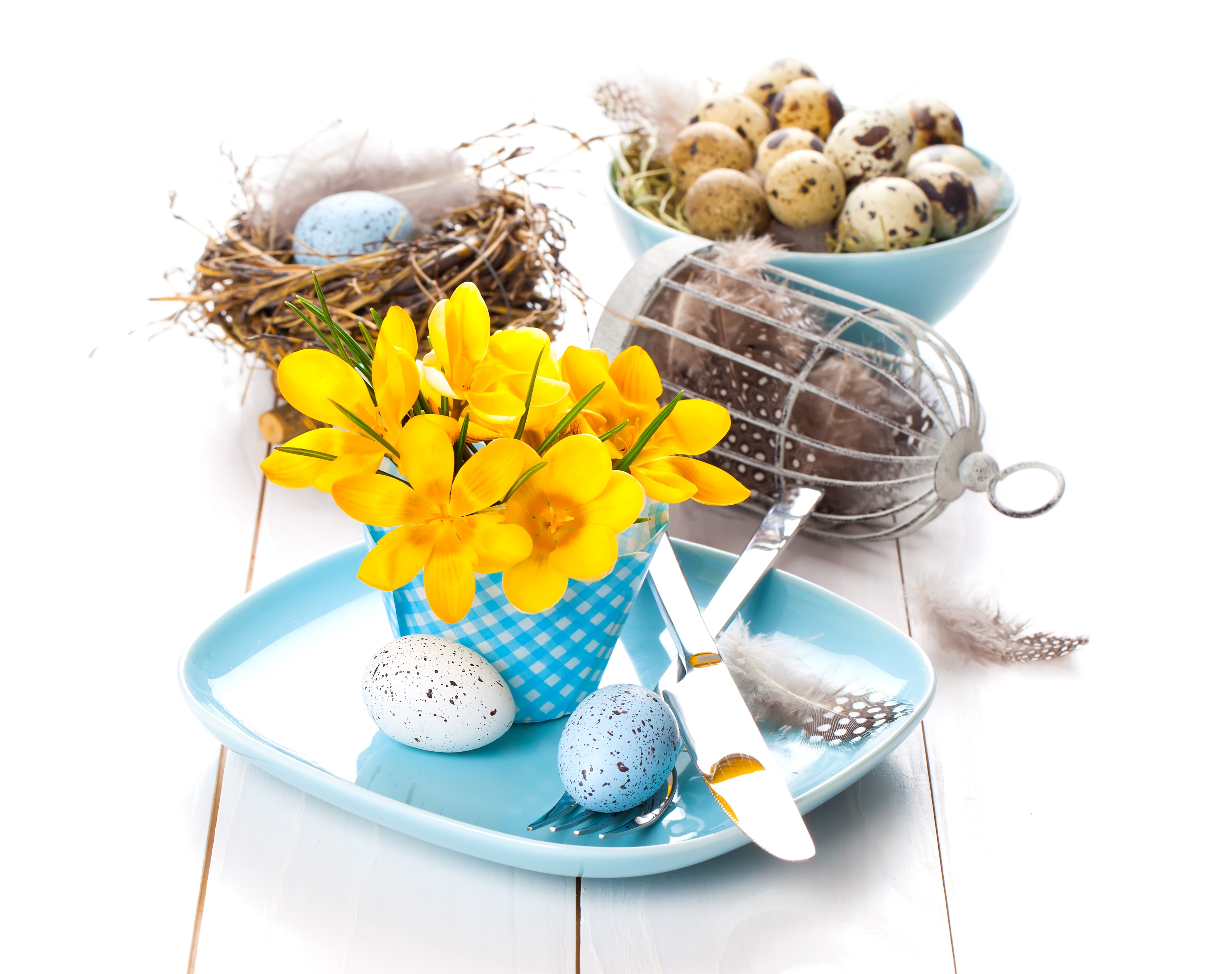 Easter Table Setting with Yellow Crocuses and Eggs HD Wallpaper