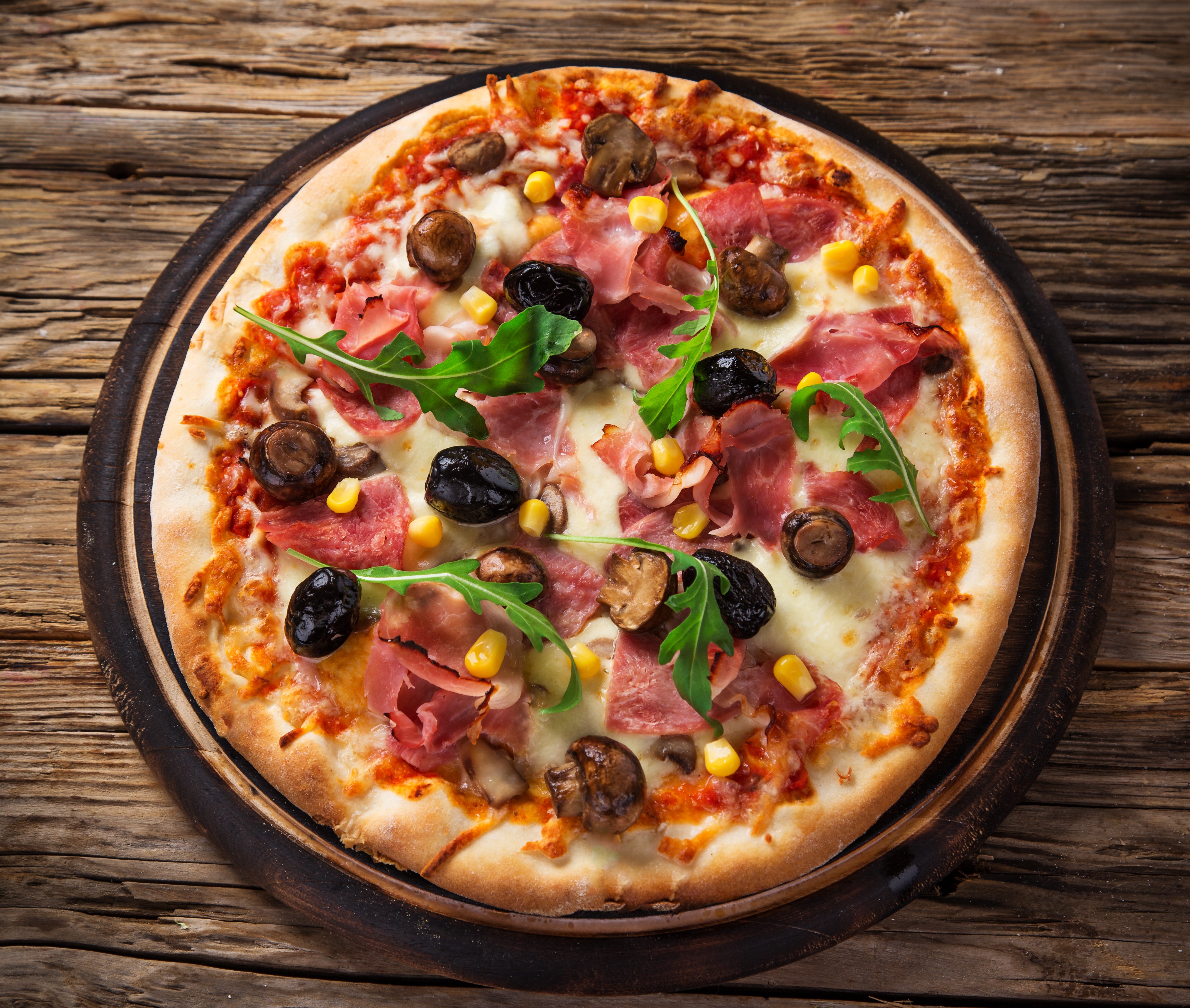Pizza with Ham, Mushrooms, Olives, and Corn HD Wallpaper