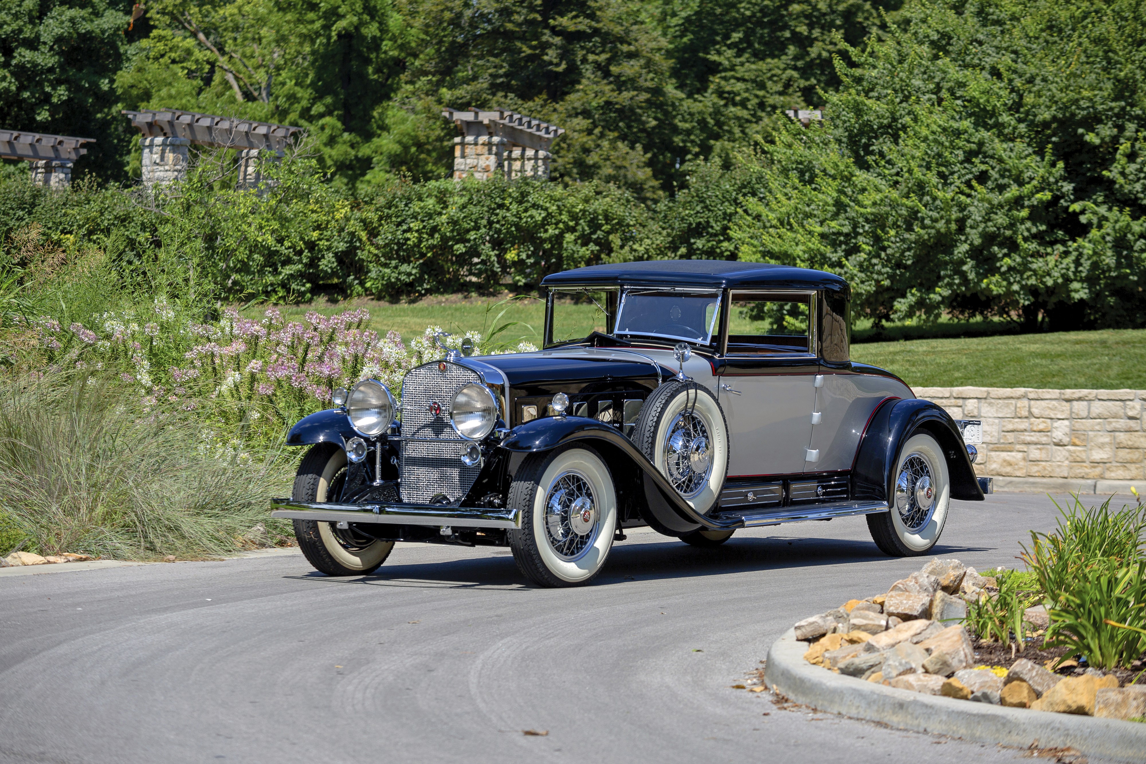 1930 Cadillac 452 Coupe HD Wallpaper