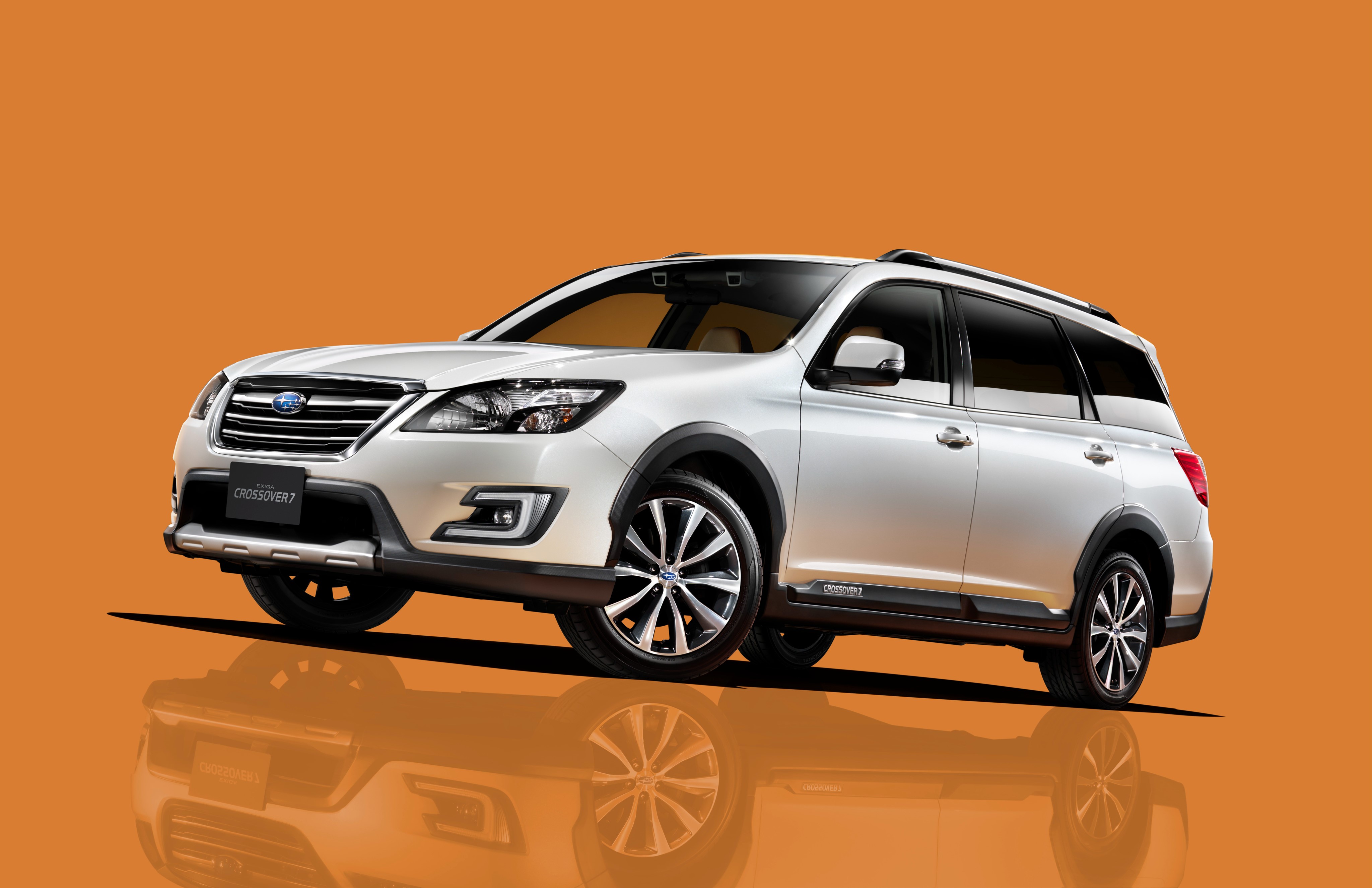 White Subaru Exiga Crossover 7 HD Wallpaper