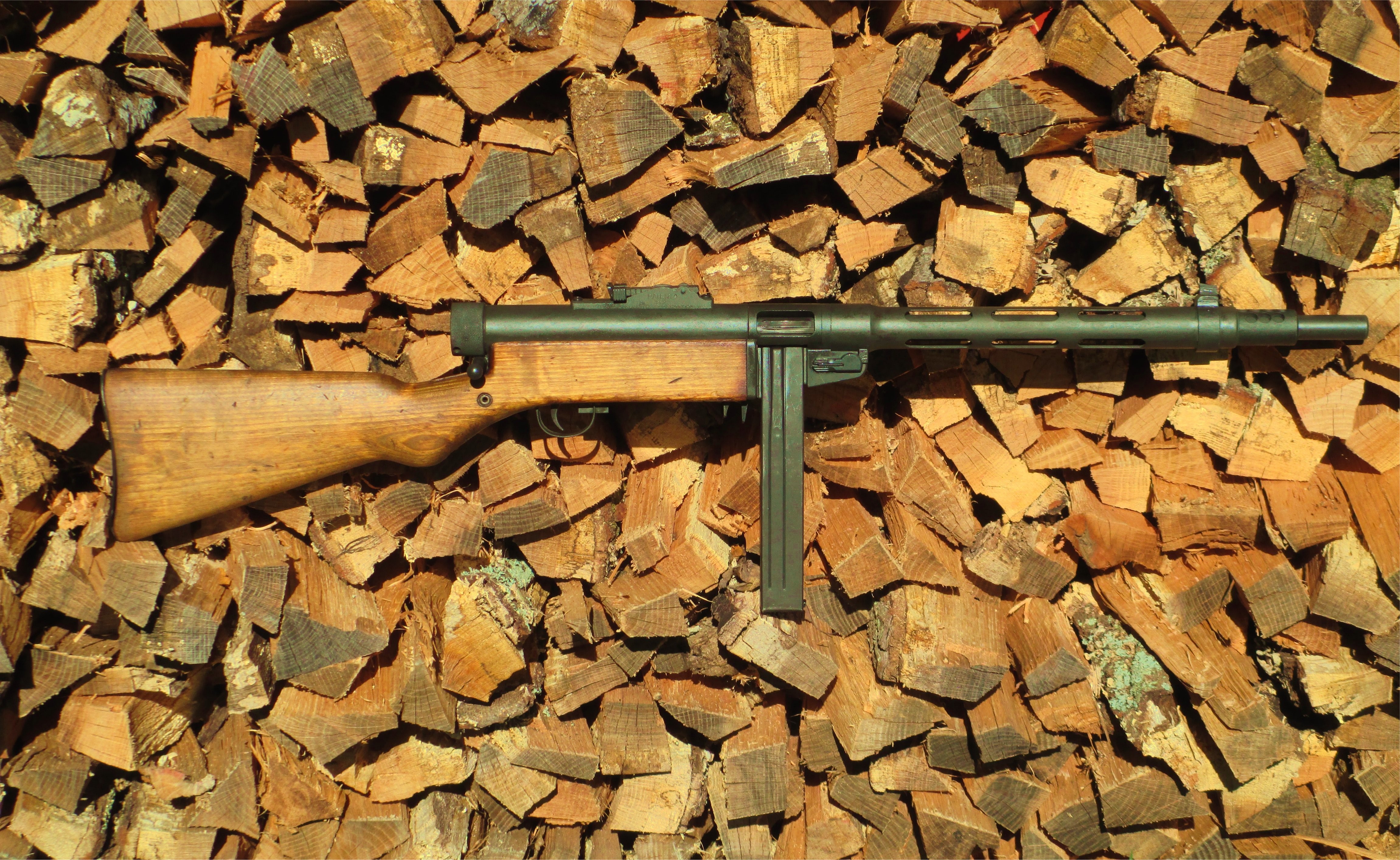 4K Suomi M31 Submachine Gun SMG HD Wallpaper