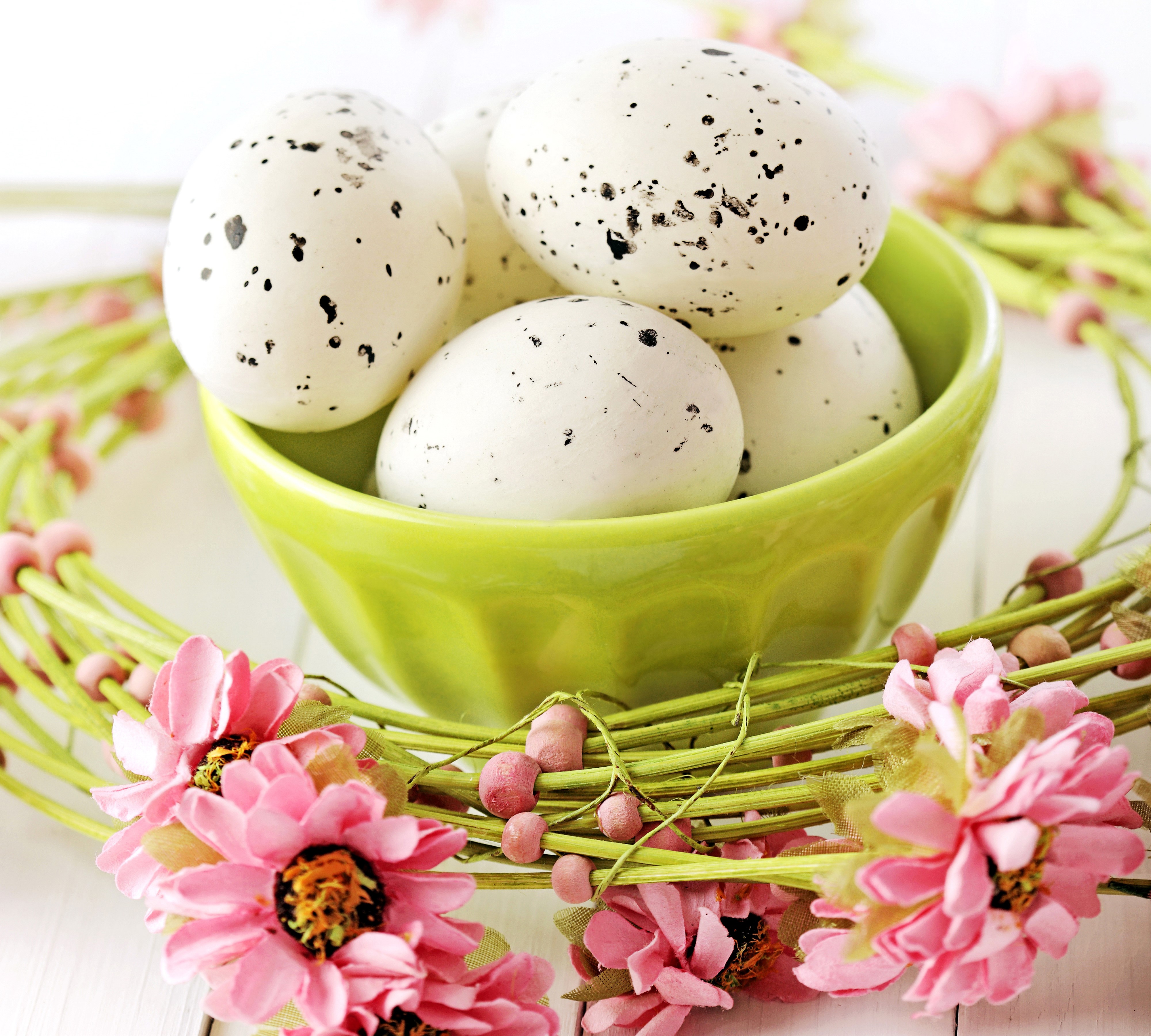 Easter Eggs in a Green Bowl with Pink Flowers HD Wallpaper