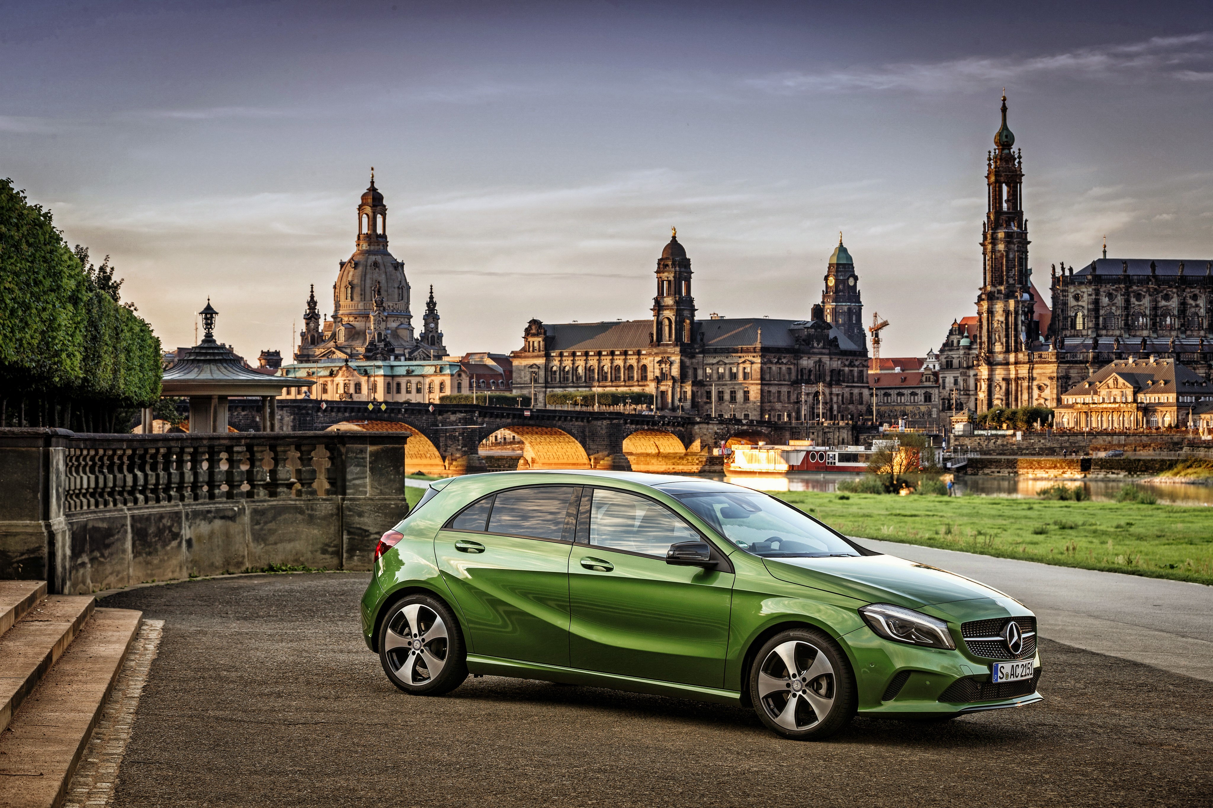 Green 2015 Mercedes-Benz A-Class A 200 W176 HD Wallpaper