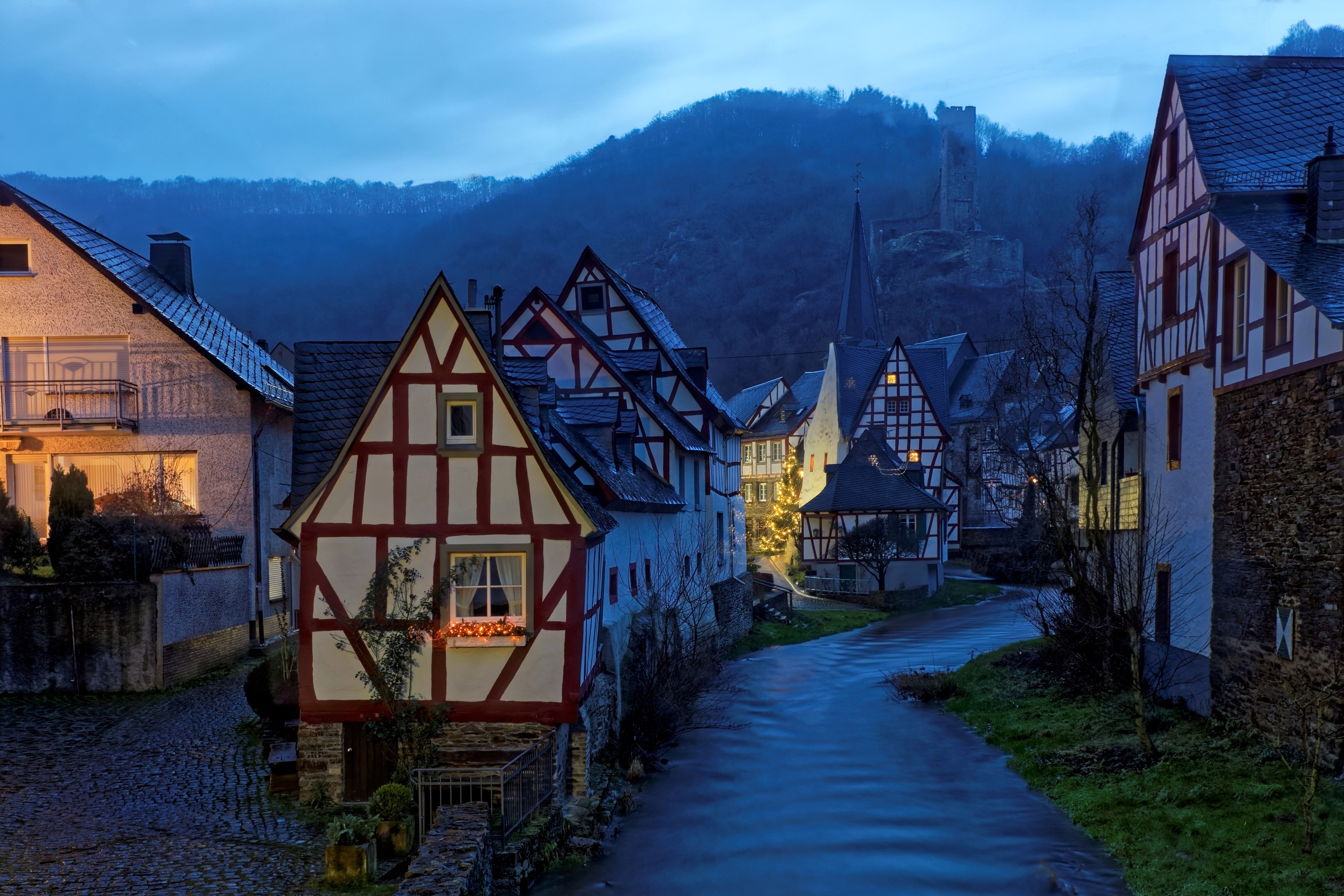 Monreal, Germany at Night with Castle Ruins HD Wallpaper
