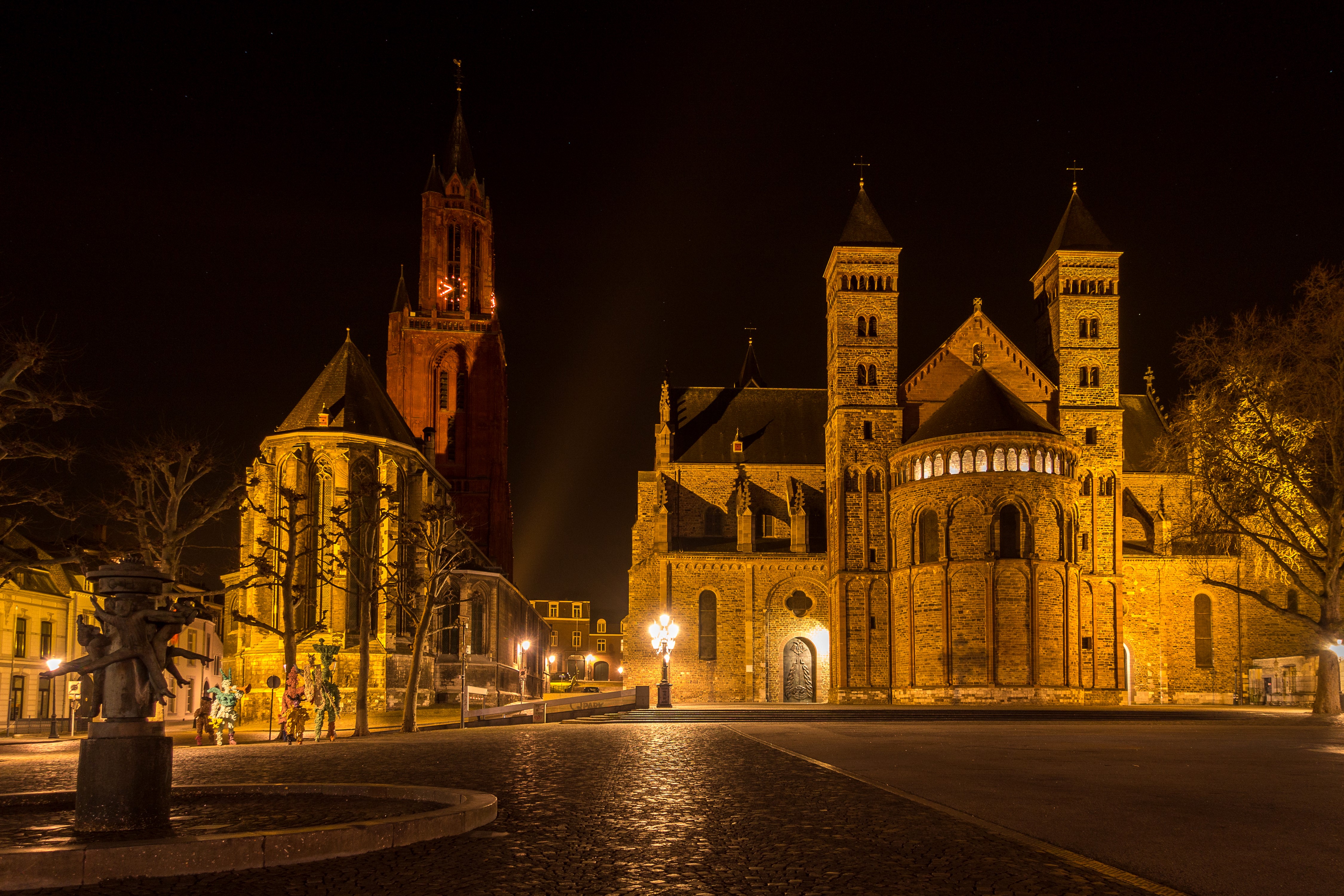 Churches and sculpture at night in Maastricht, Netherlands HD Wallpaper