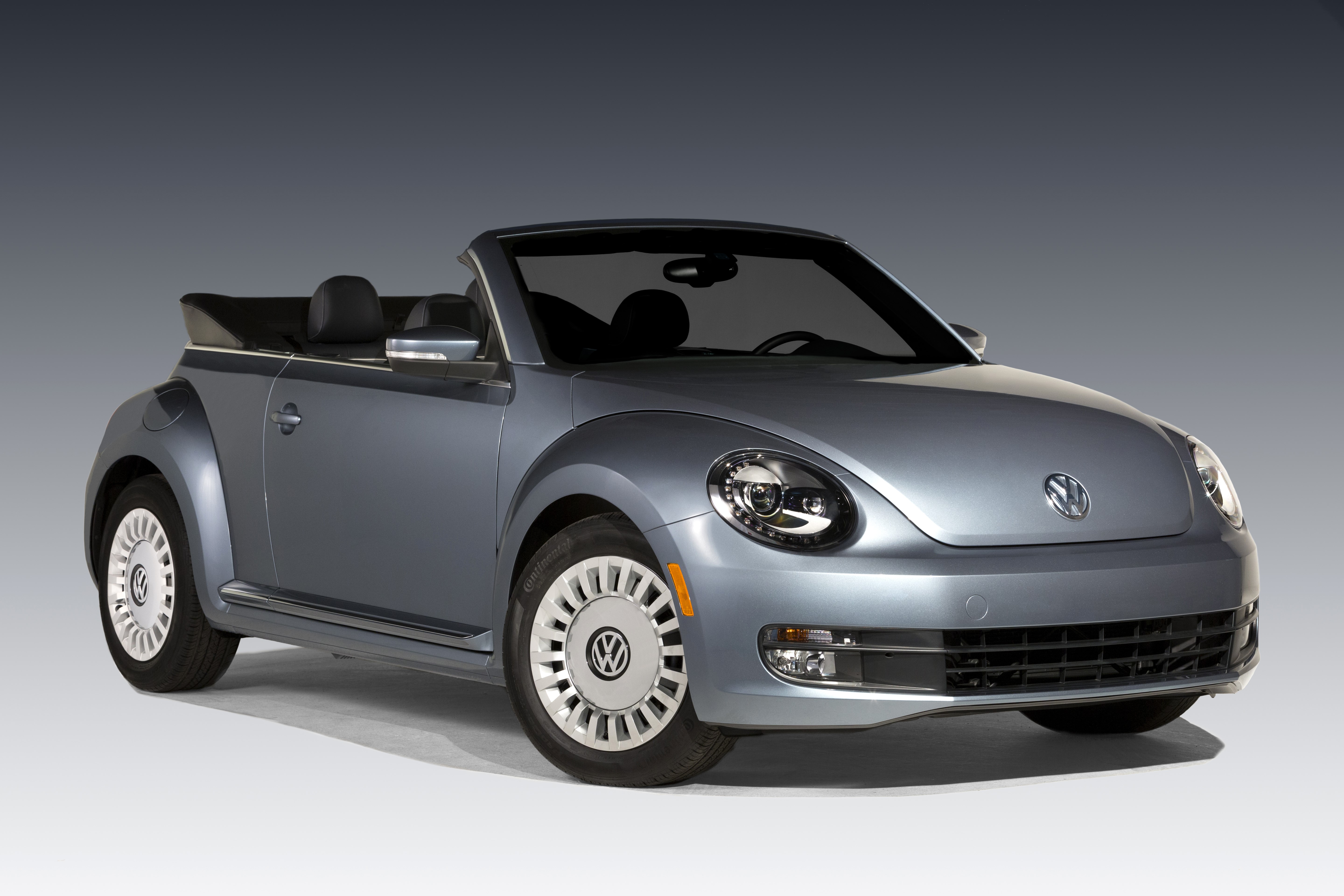 2015 Volkswagen Beetle Denim Cabriolet HD Wallpaper