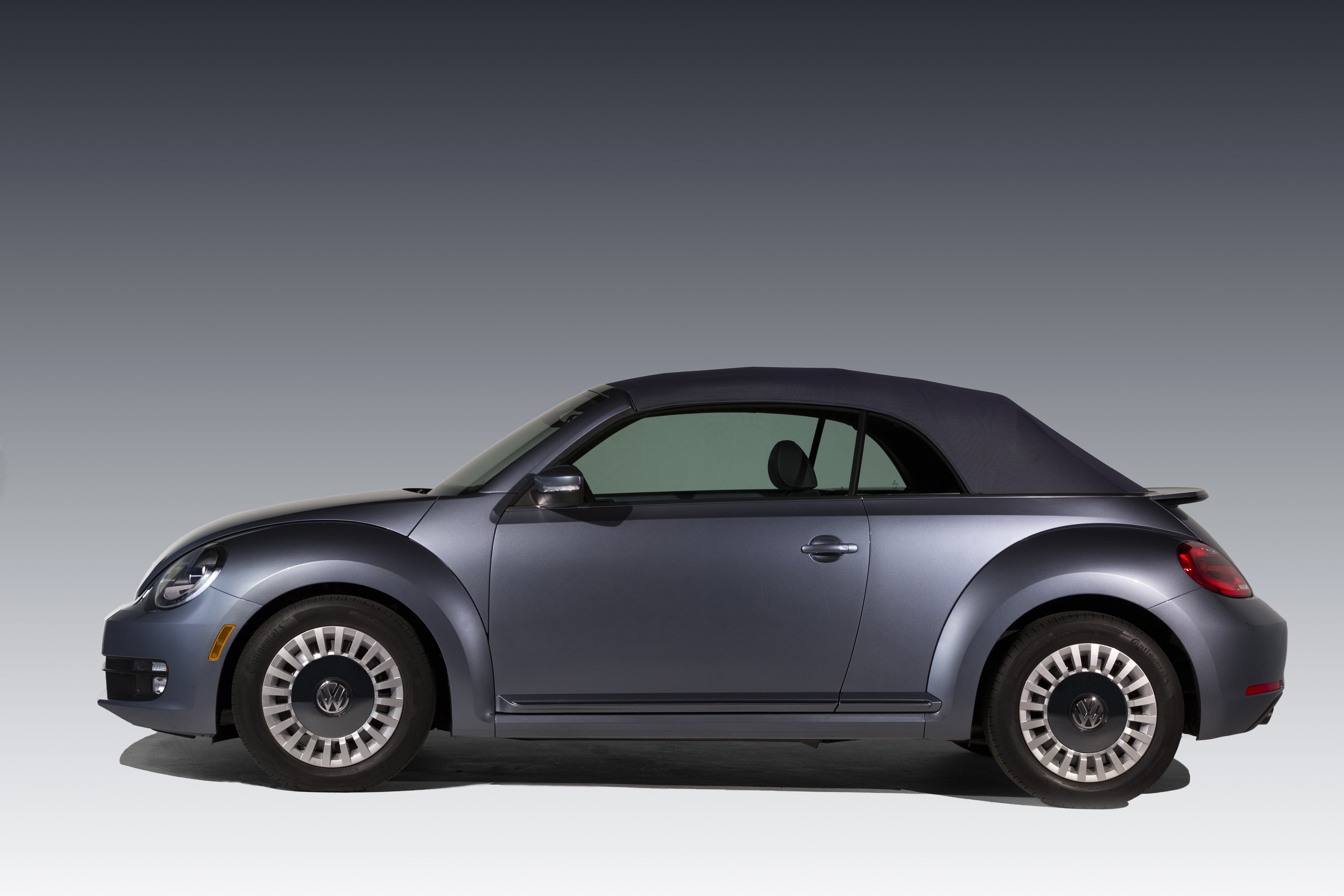 2015 Volkswagen Beetle Denim Convertible HD Wallpaper