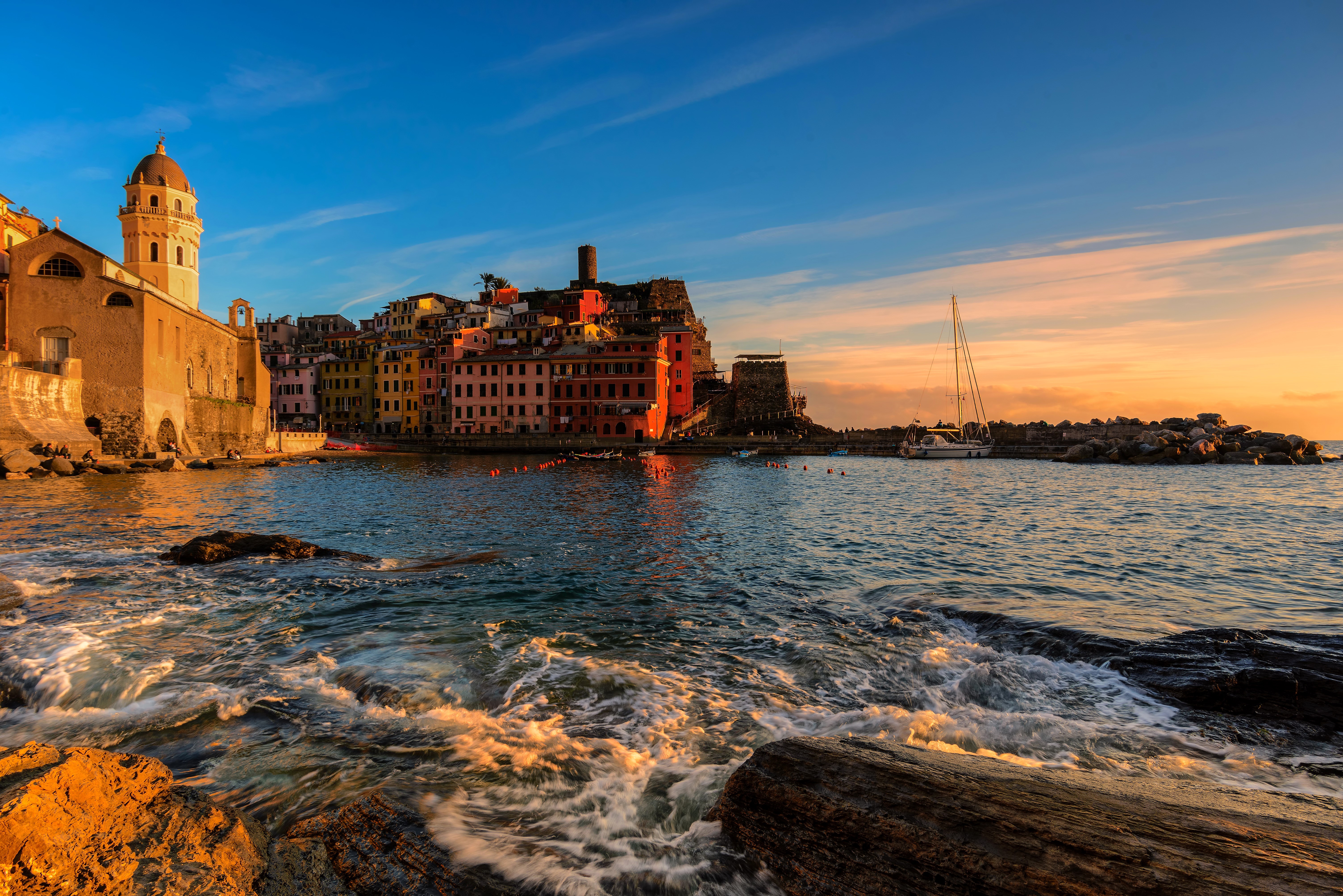 Vernazza, Cinque Terre National Park at Sunset HD Wallpaper