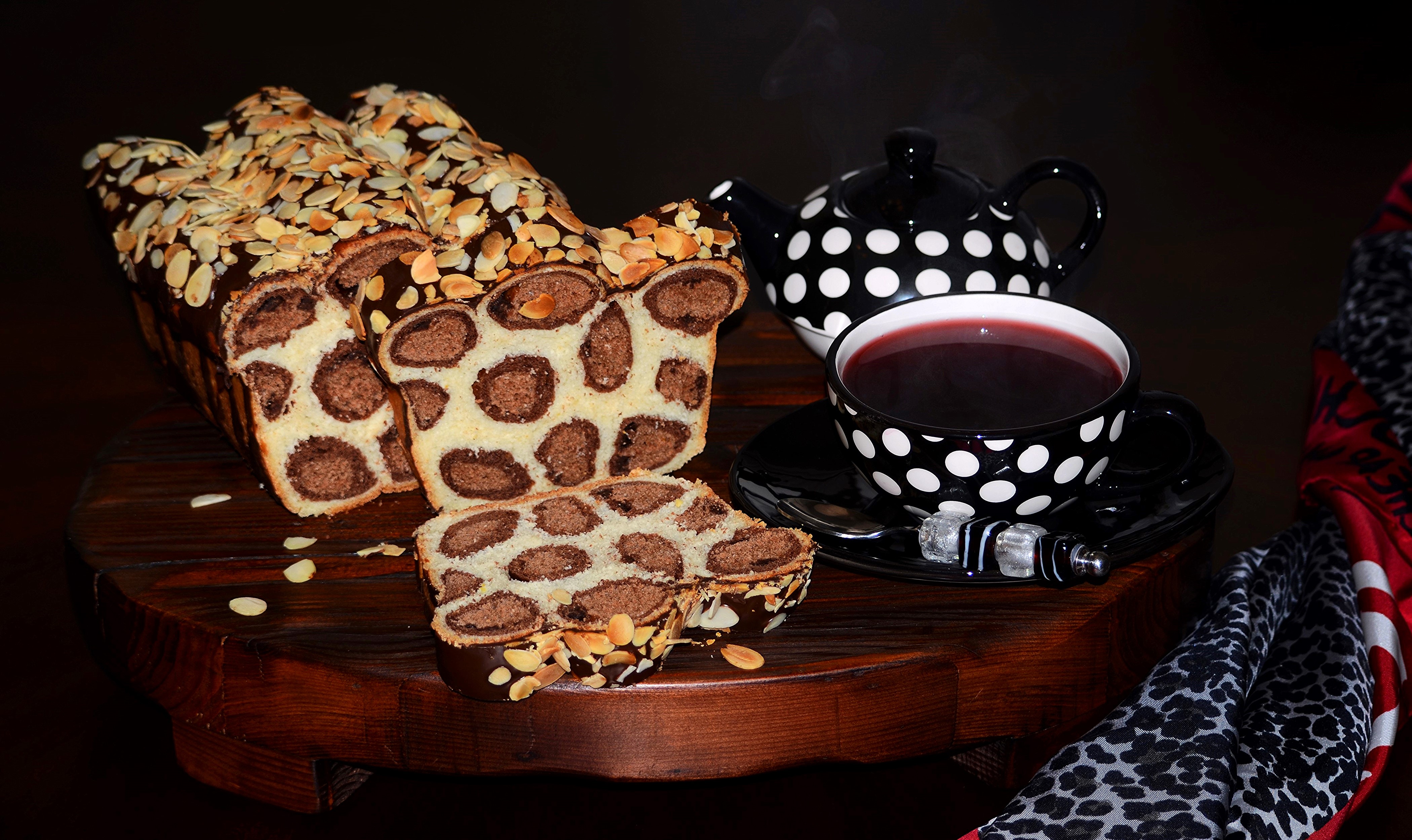 Leopard Print Cake with Tea HD Wallpaper