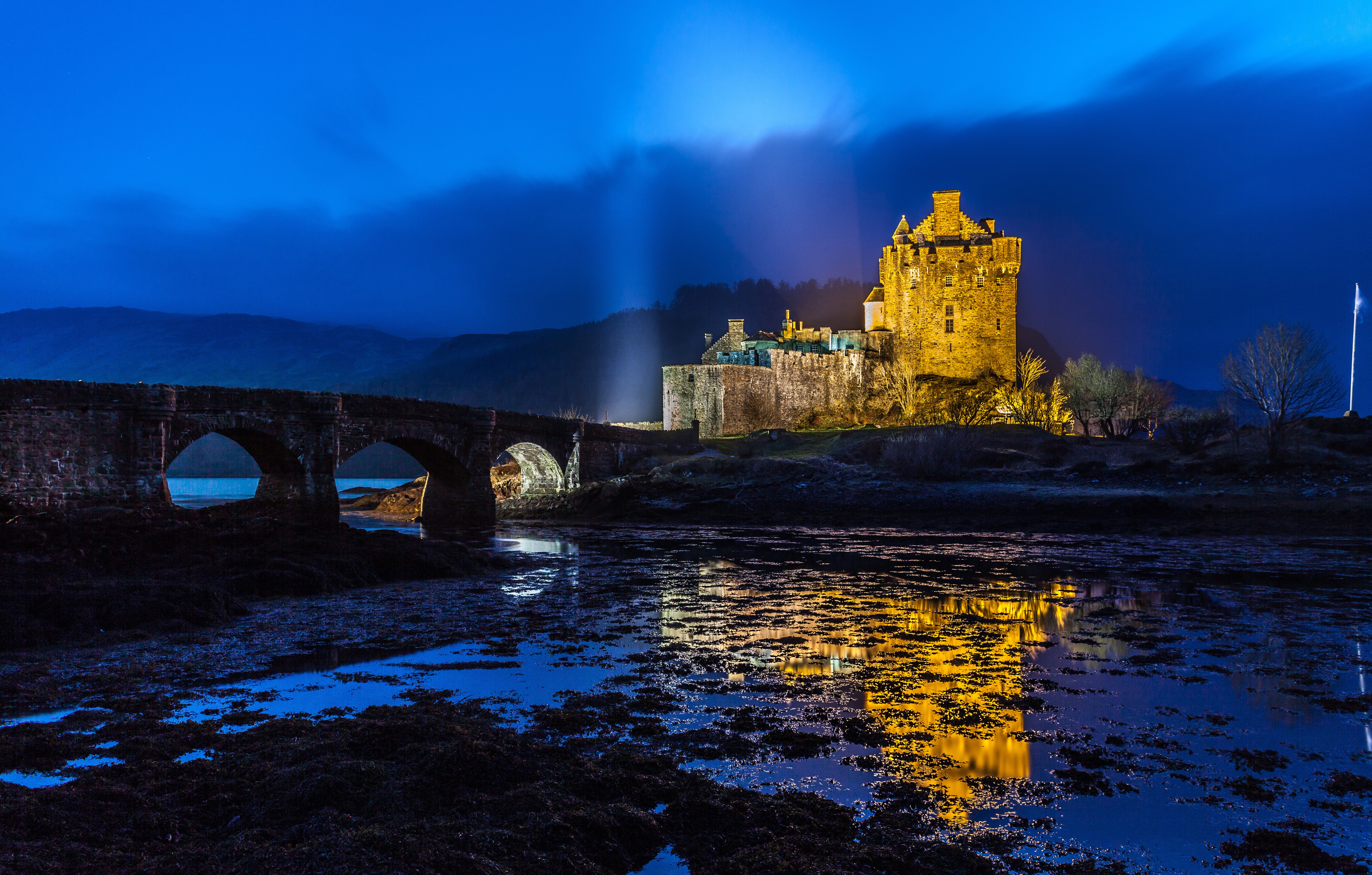Eilean Donan Castle and Bridge at Night, Scotland HD Wallpaper